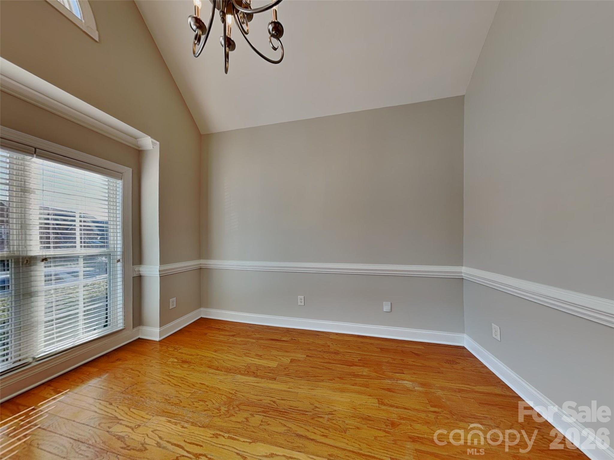 2562 Firethorn Court Property Photo 6