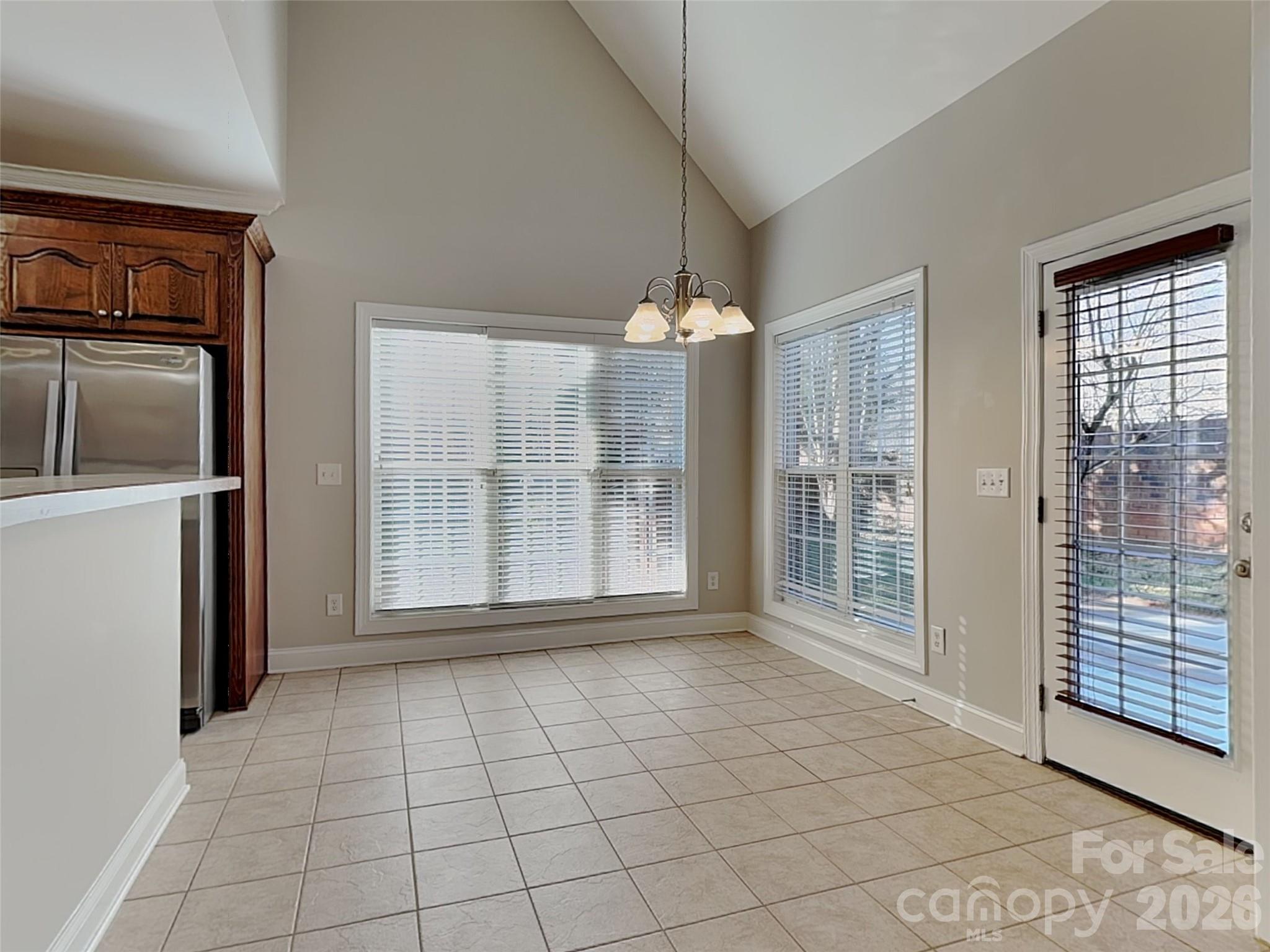 2562 Firethorn Court Property Photo 8