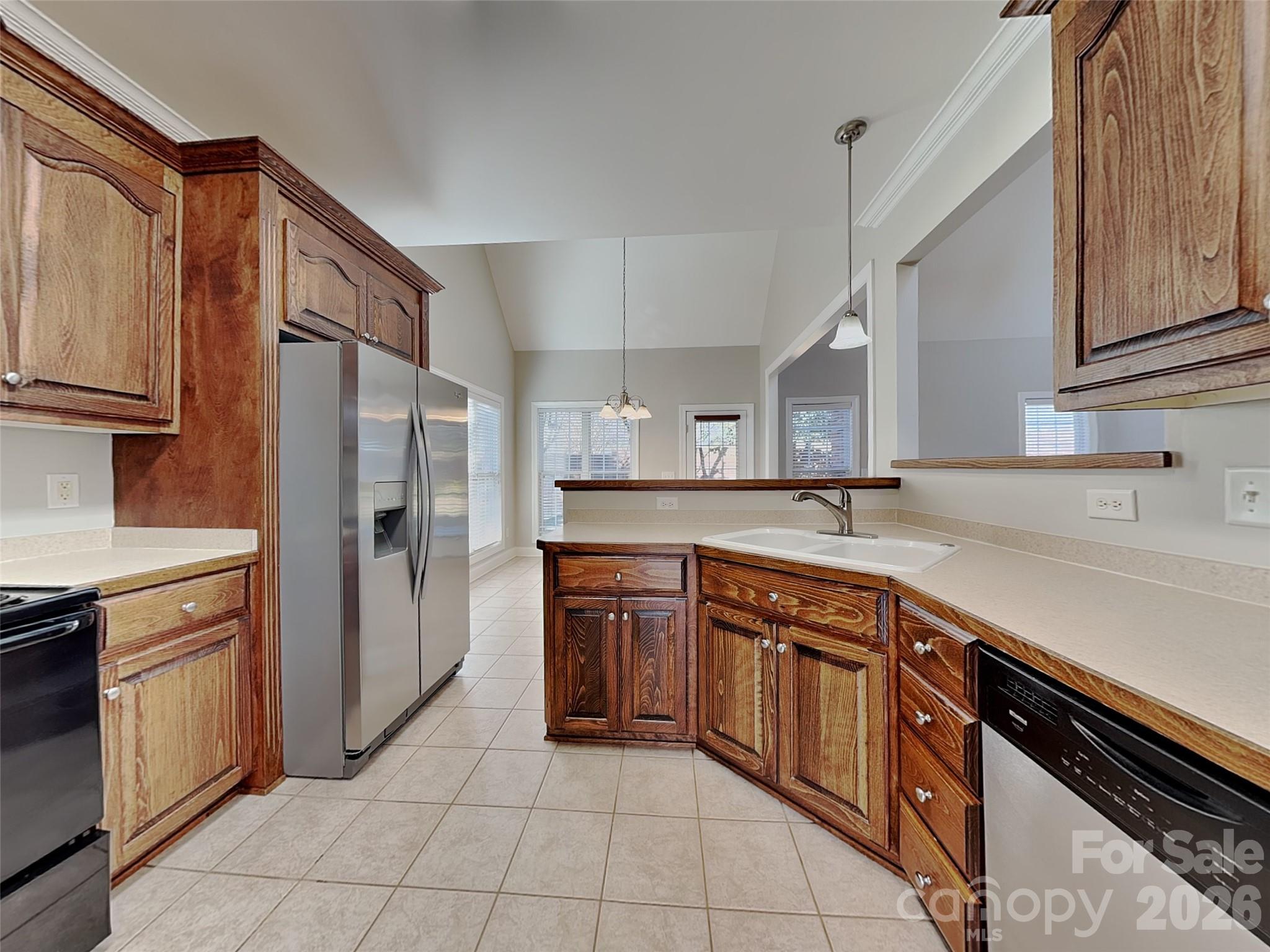 2562 Firethorn Court Property Photo 10
