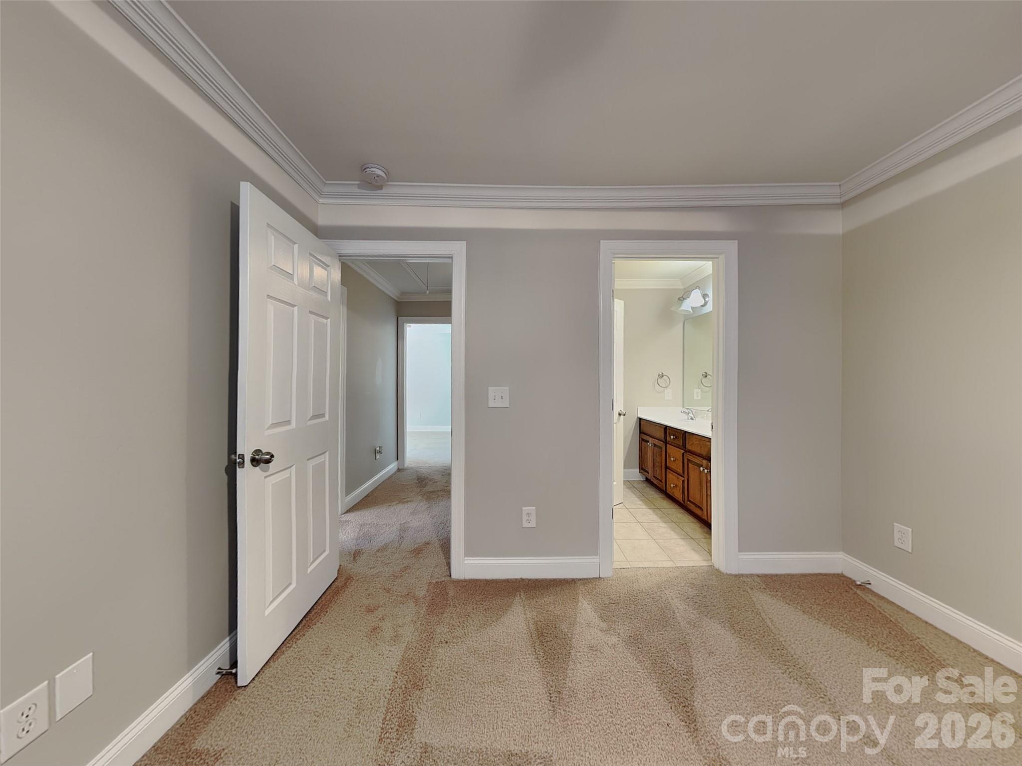2562 Firethorn Court Property Photo 18