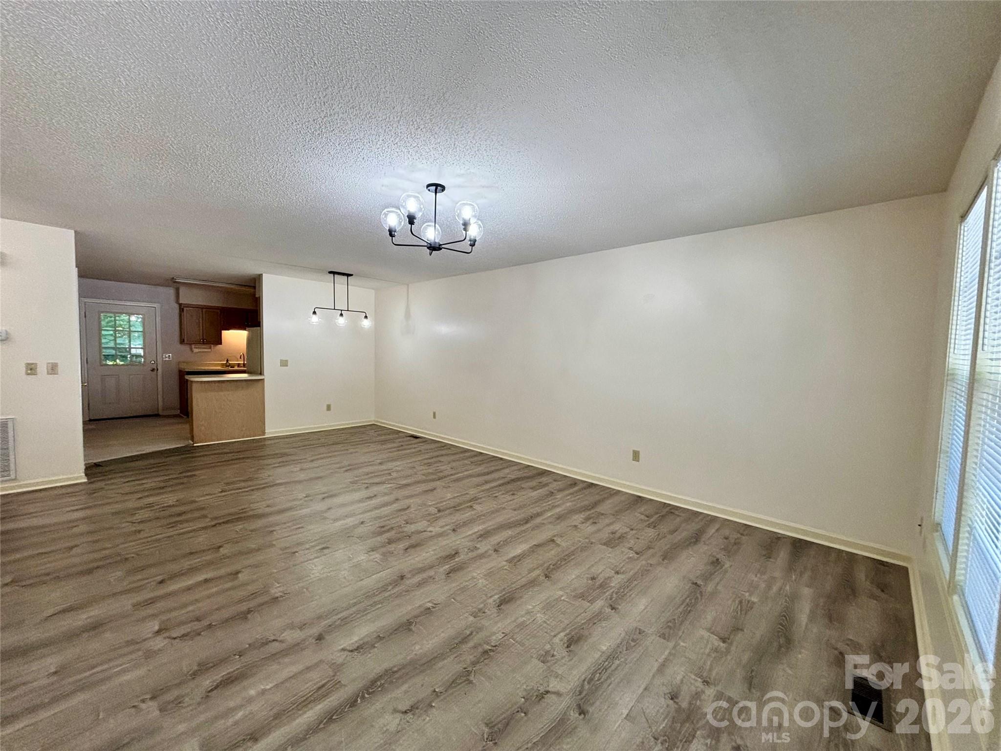 160 Whispering Pines Drive Property Photo 3