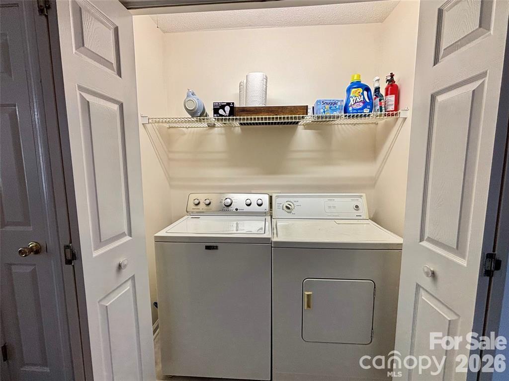 160 Whispering Pines Drive Property Photo 14