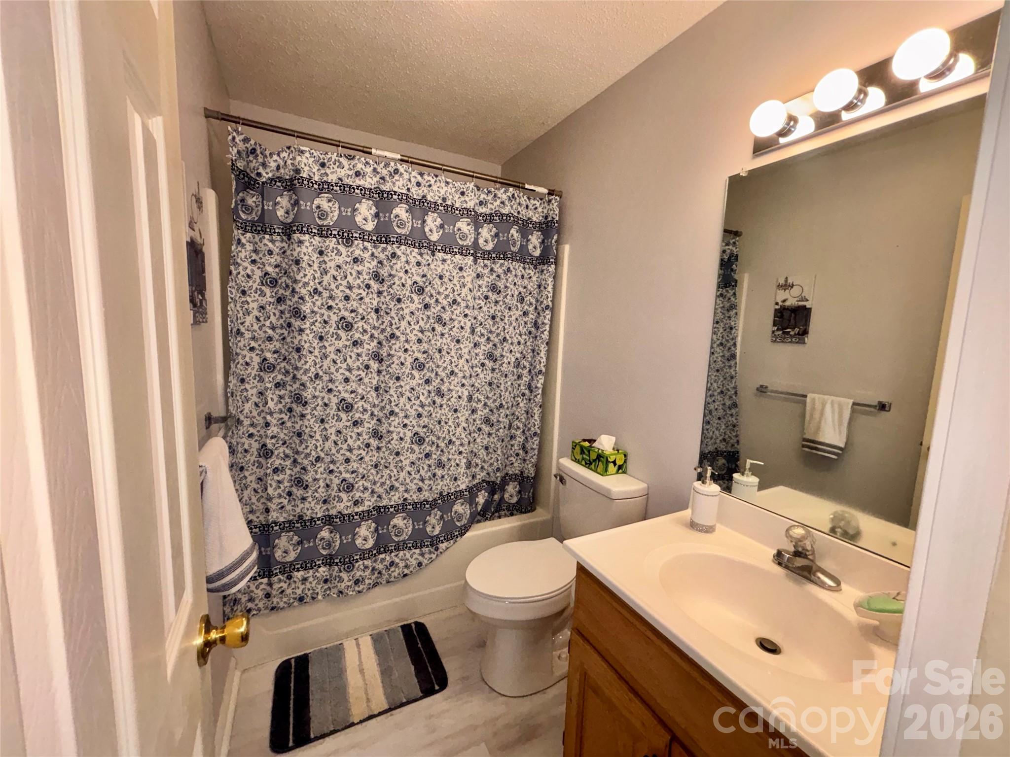 160 Whispering Pines Drive Property Photo 23