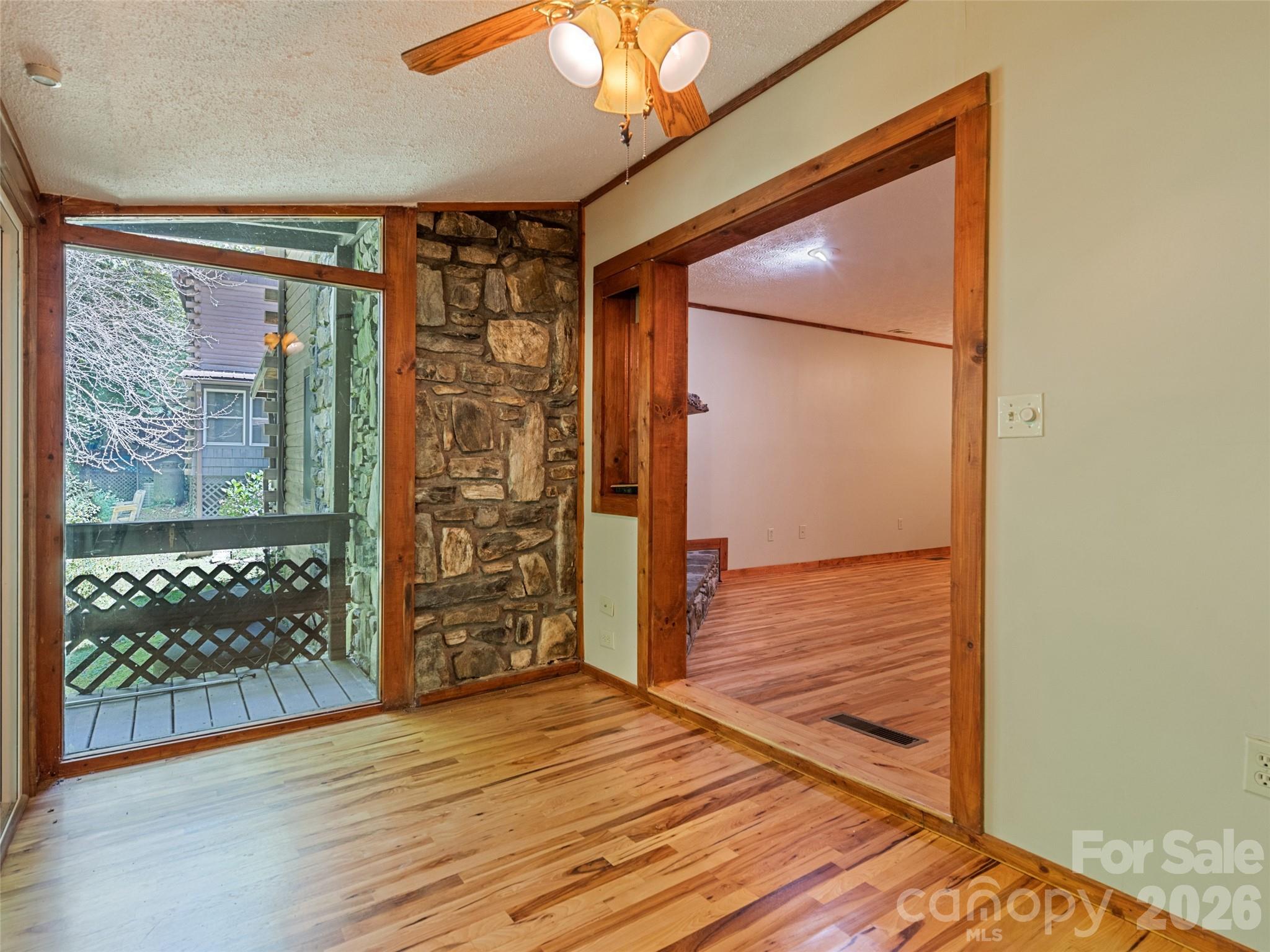 36 Mulberry Lane Property Photo 14