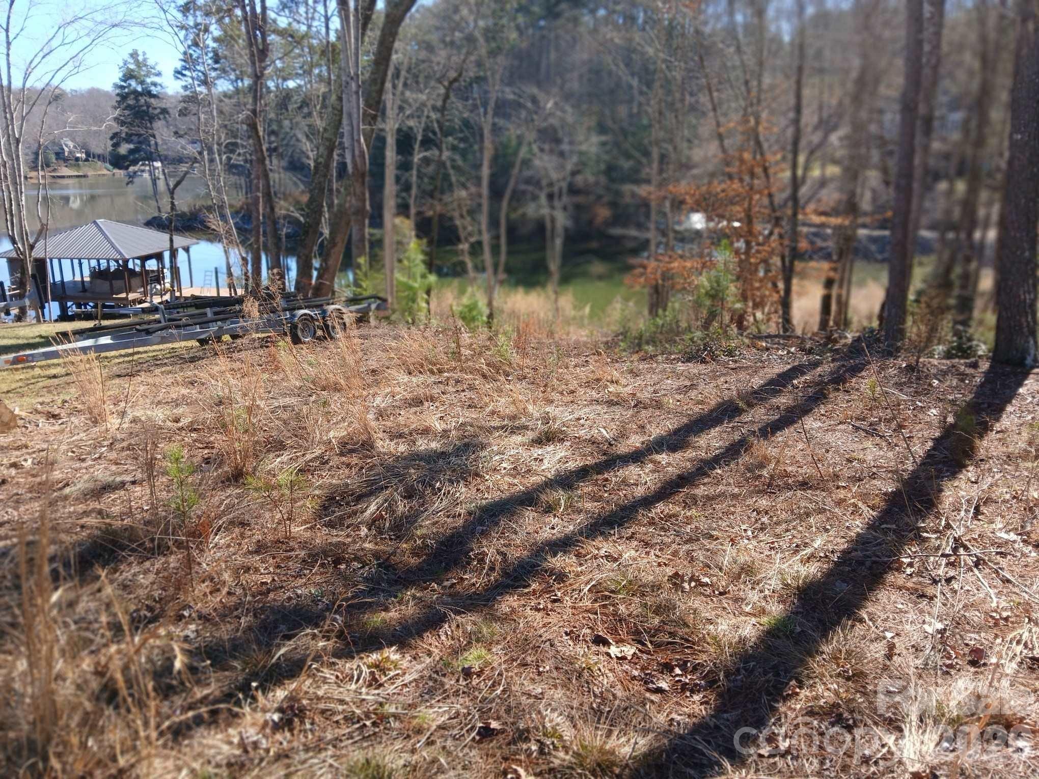 5747 Lake Pointe Drive Property Photo 14
