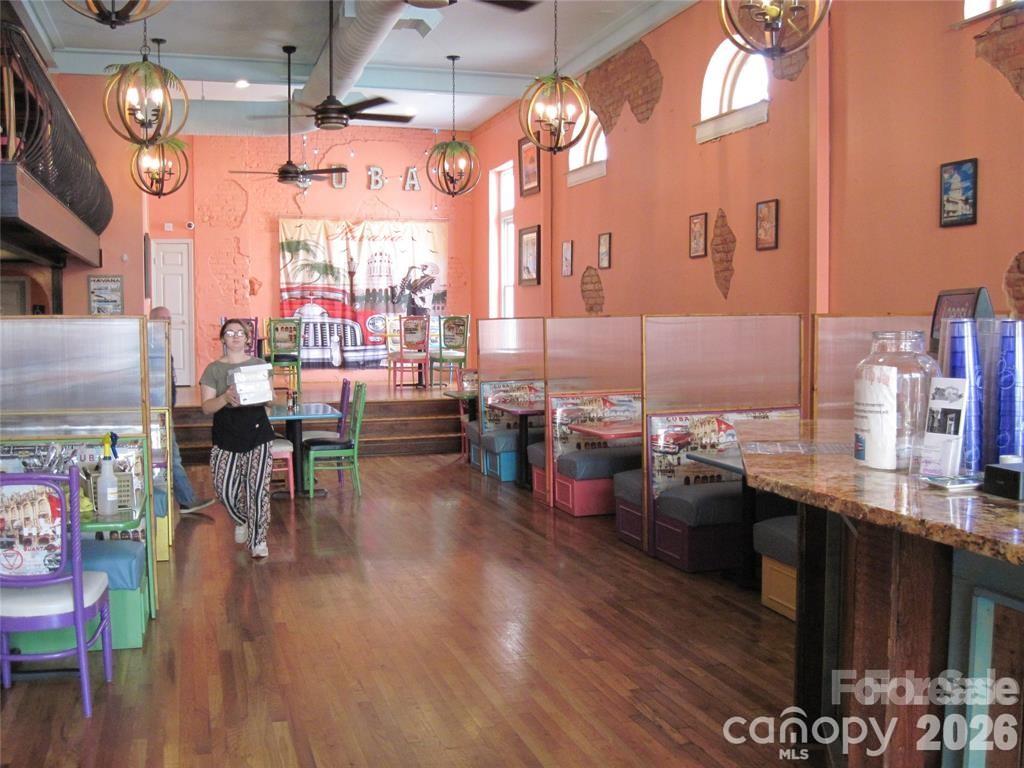 819 West Avenue Property Photo 8