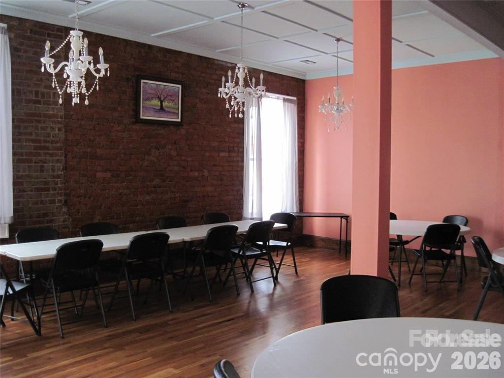 819 West Avenue Property Photo 9