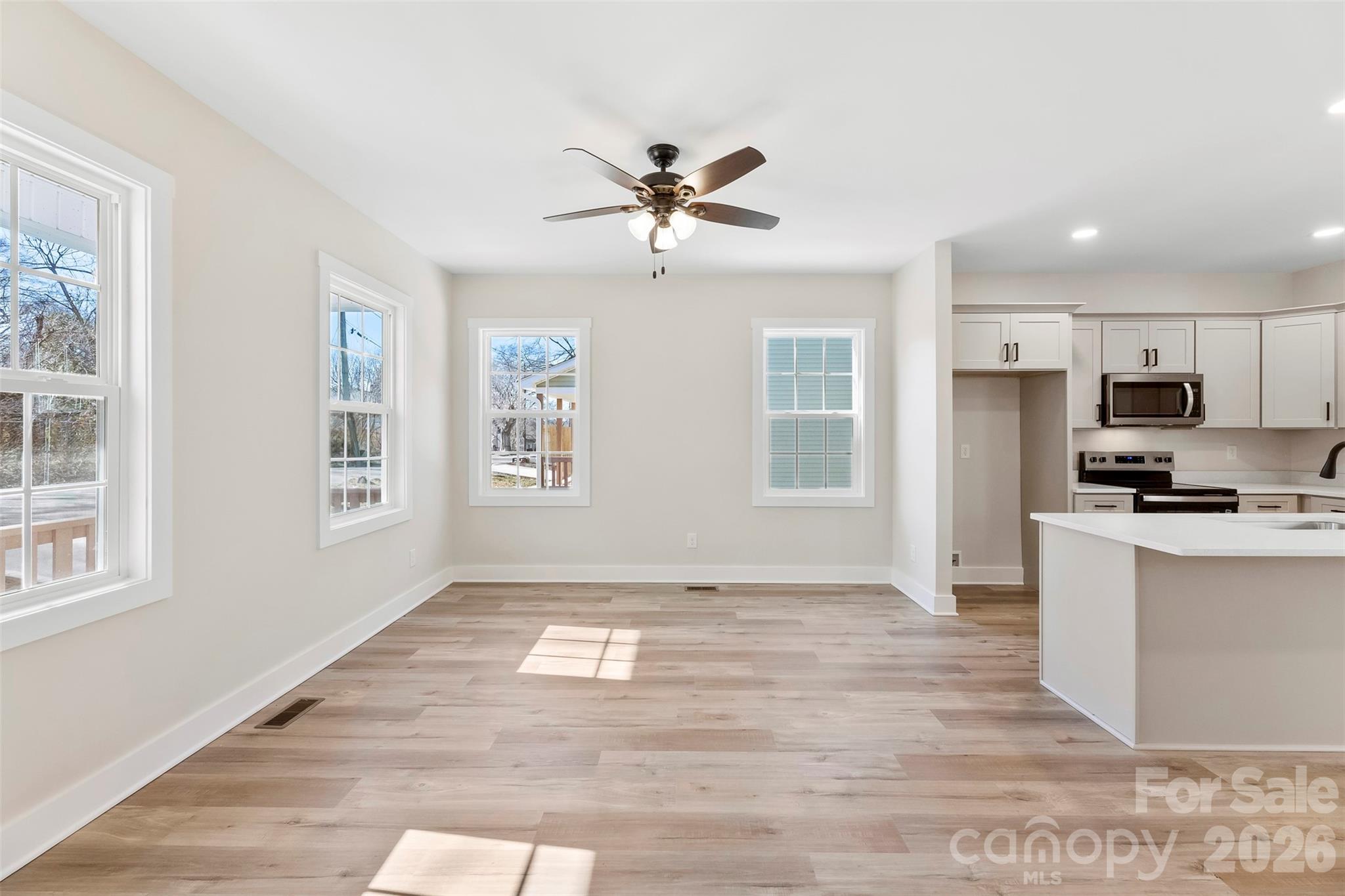 205 Putnam Street Property Photo 5