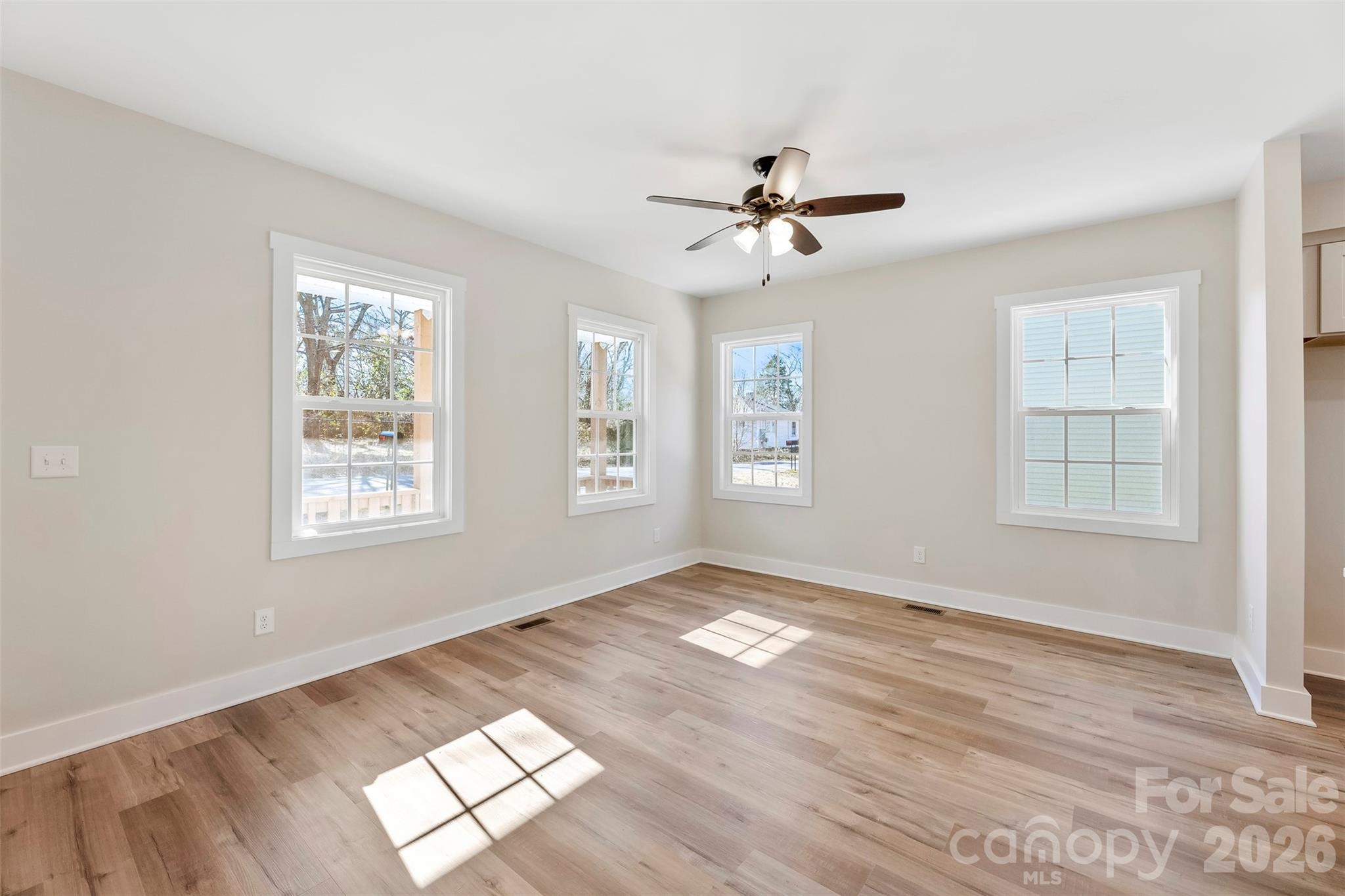 205 Putnam Street Property Photo 6