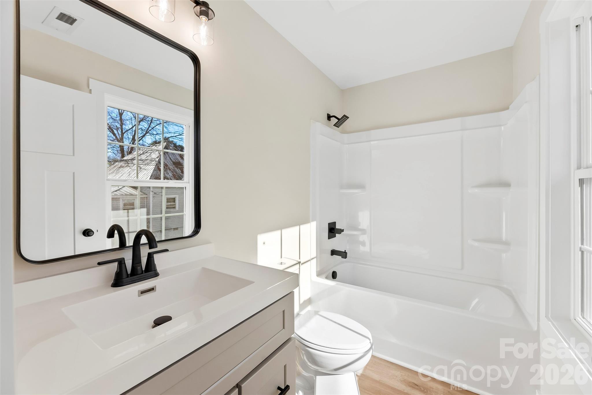 205 Putnam Street Property Photo 16