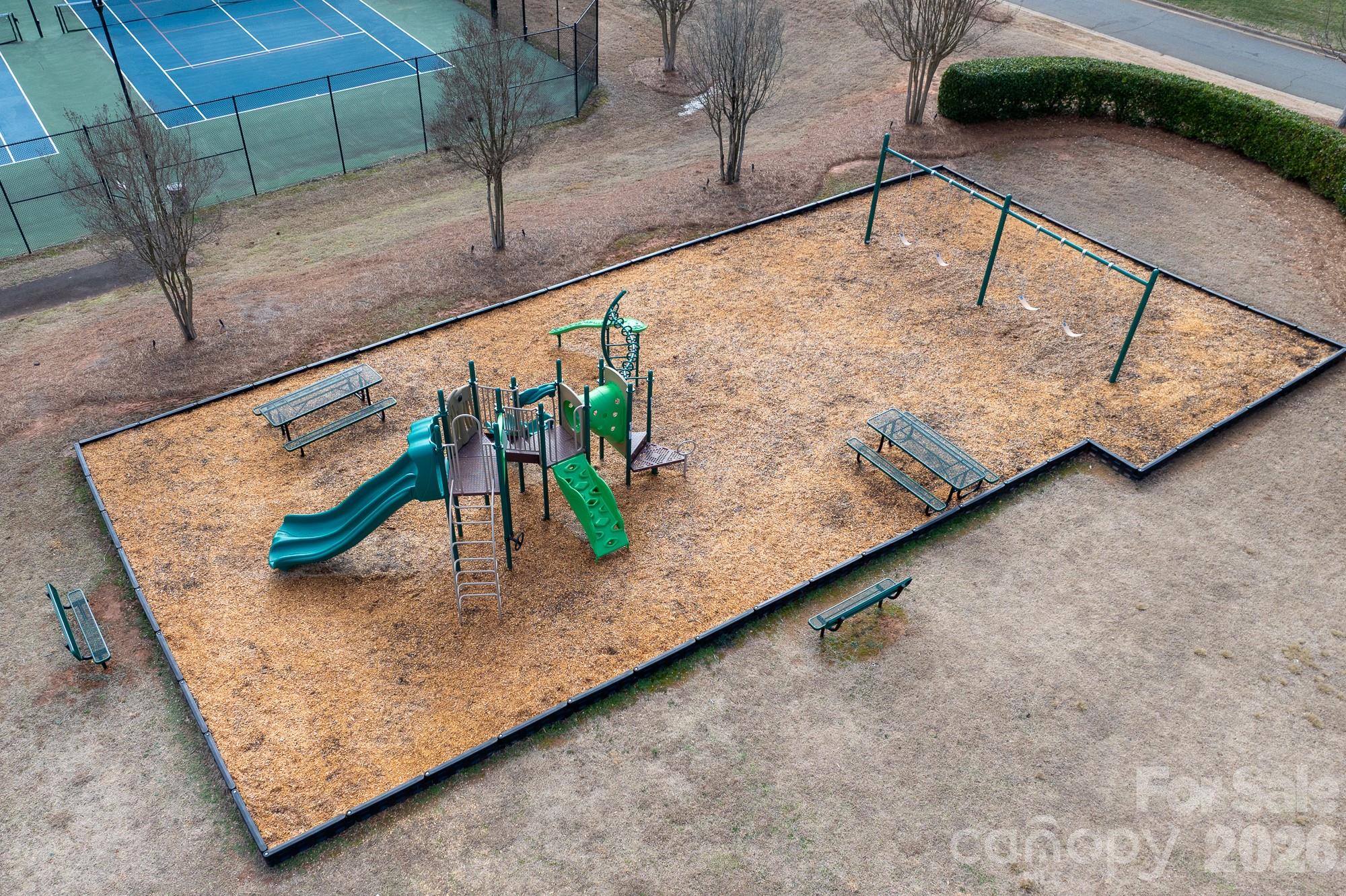 4012 Beechwood Spring Lane Property Photo 6