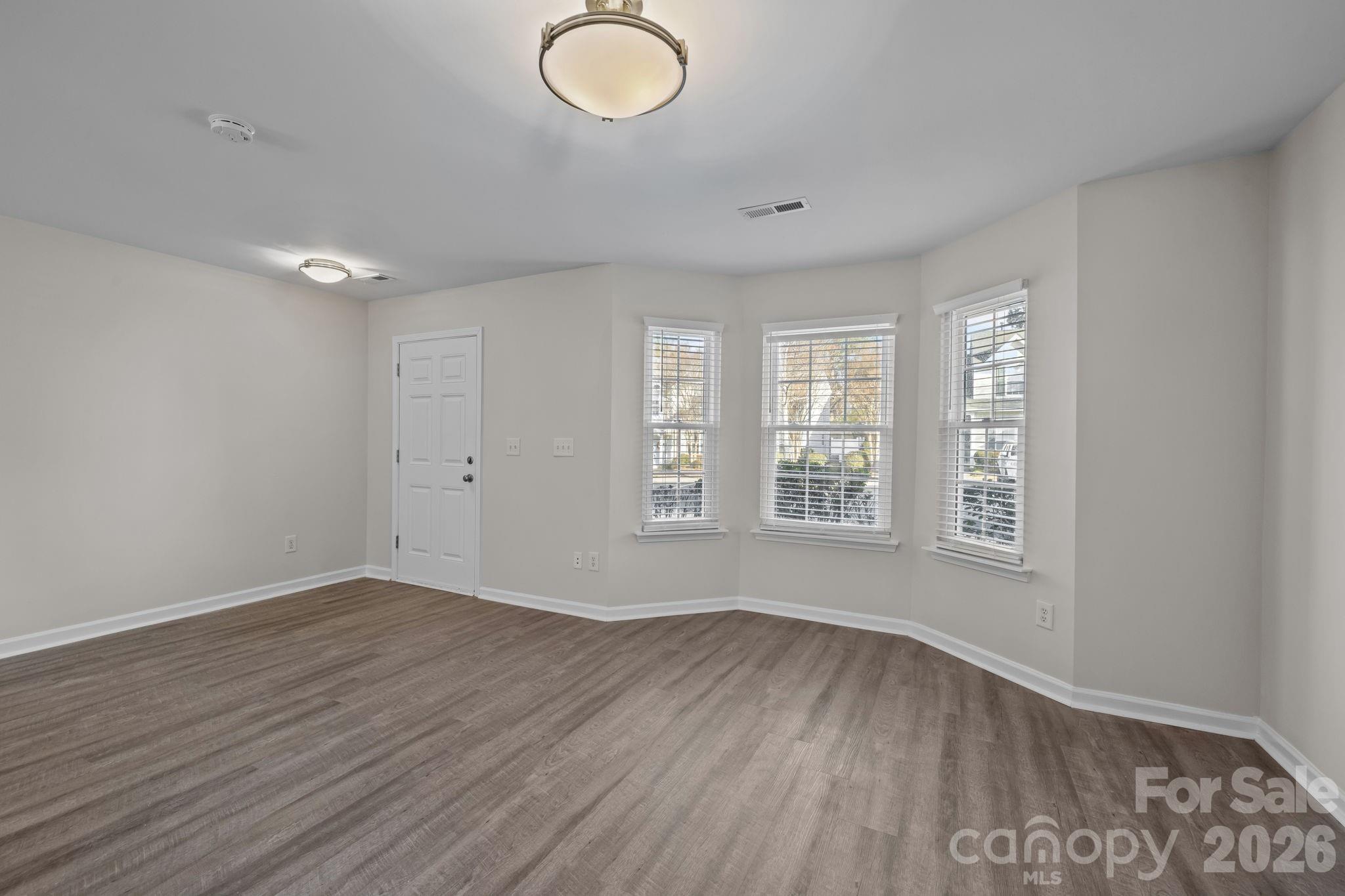 209 Primrose Walk Property Photo 9