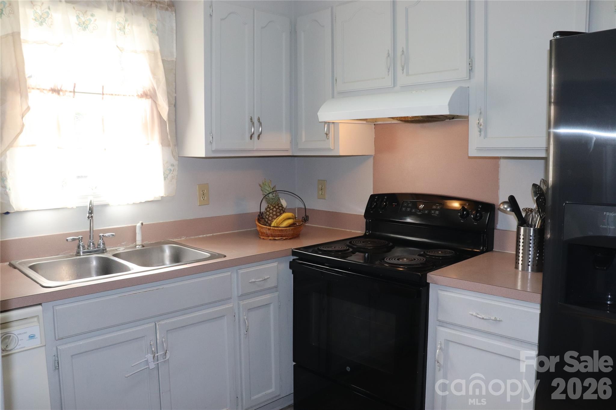 1019 W 7th Avenue Property Photo 8