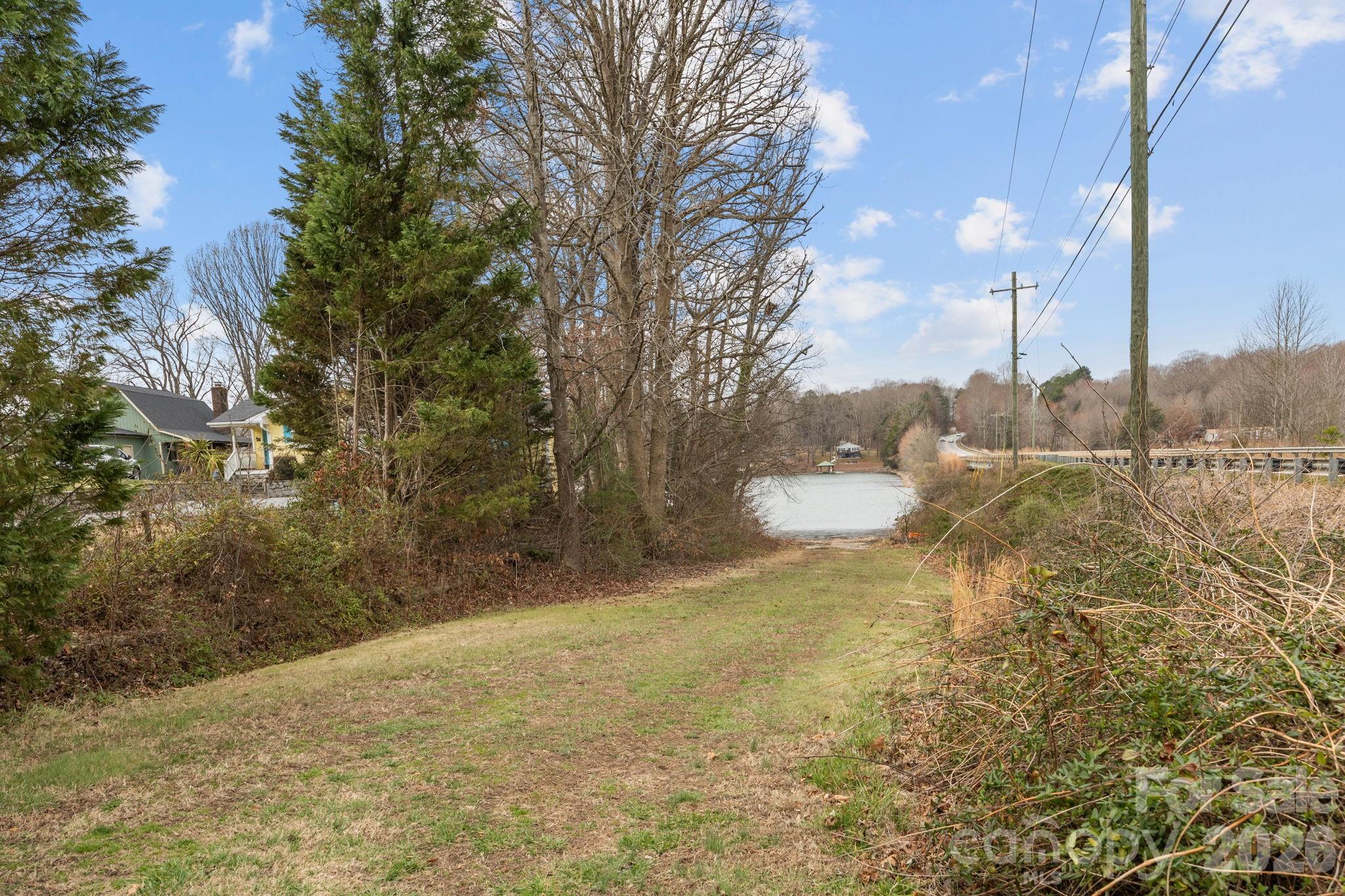 4278 Harbor Lane Property Photo 6