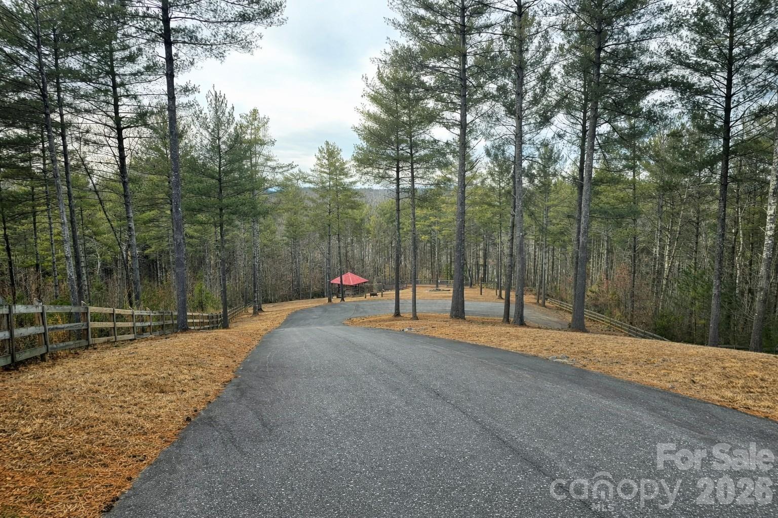 1144 Lakeside Way Property Photo 9