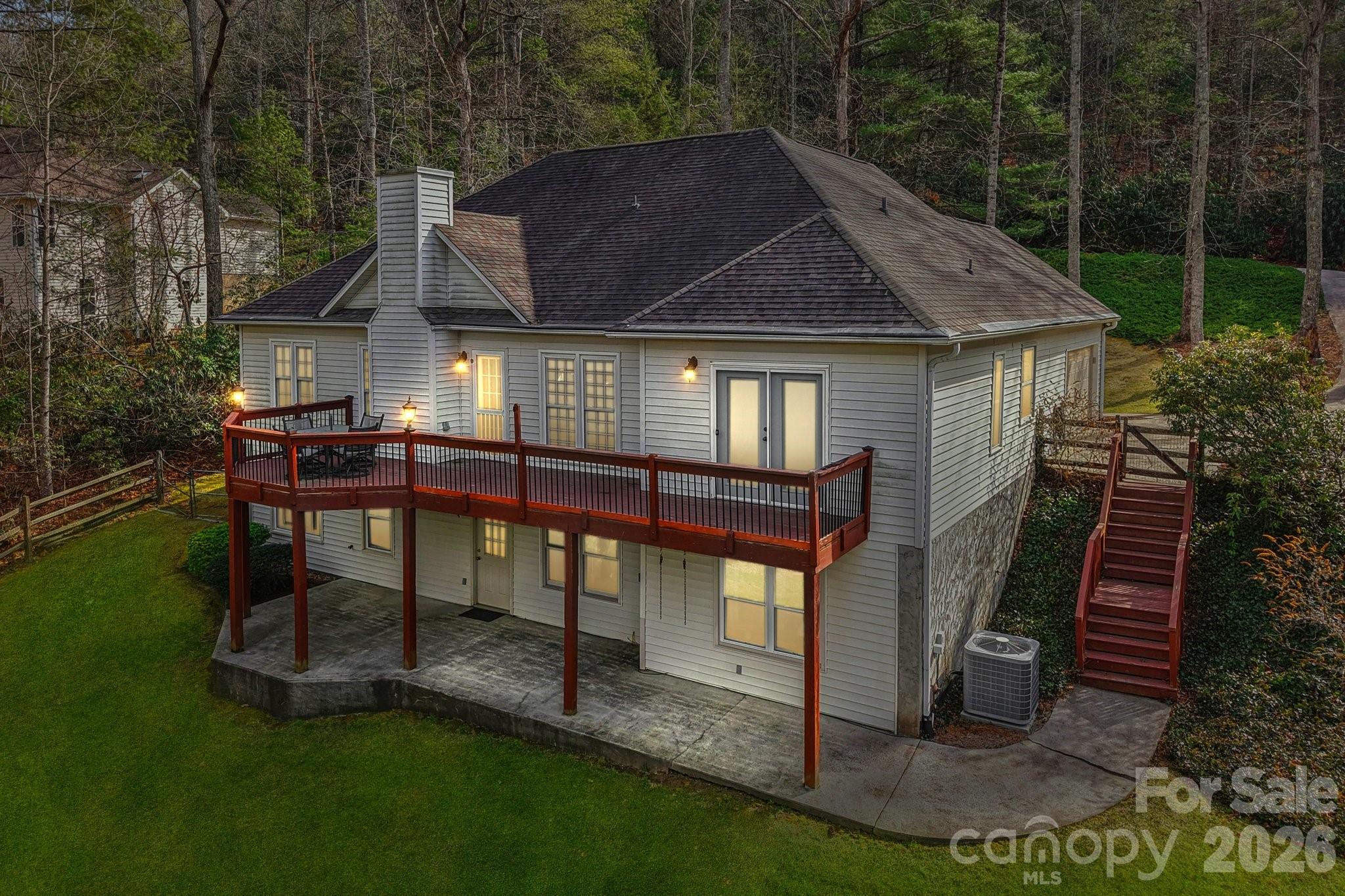 741 Zelda Court Property Photo 4