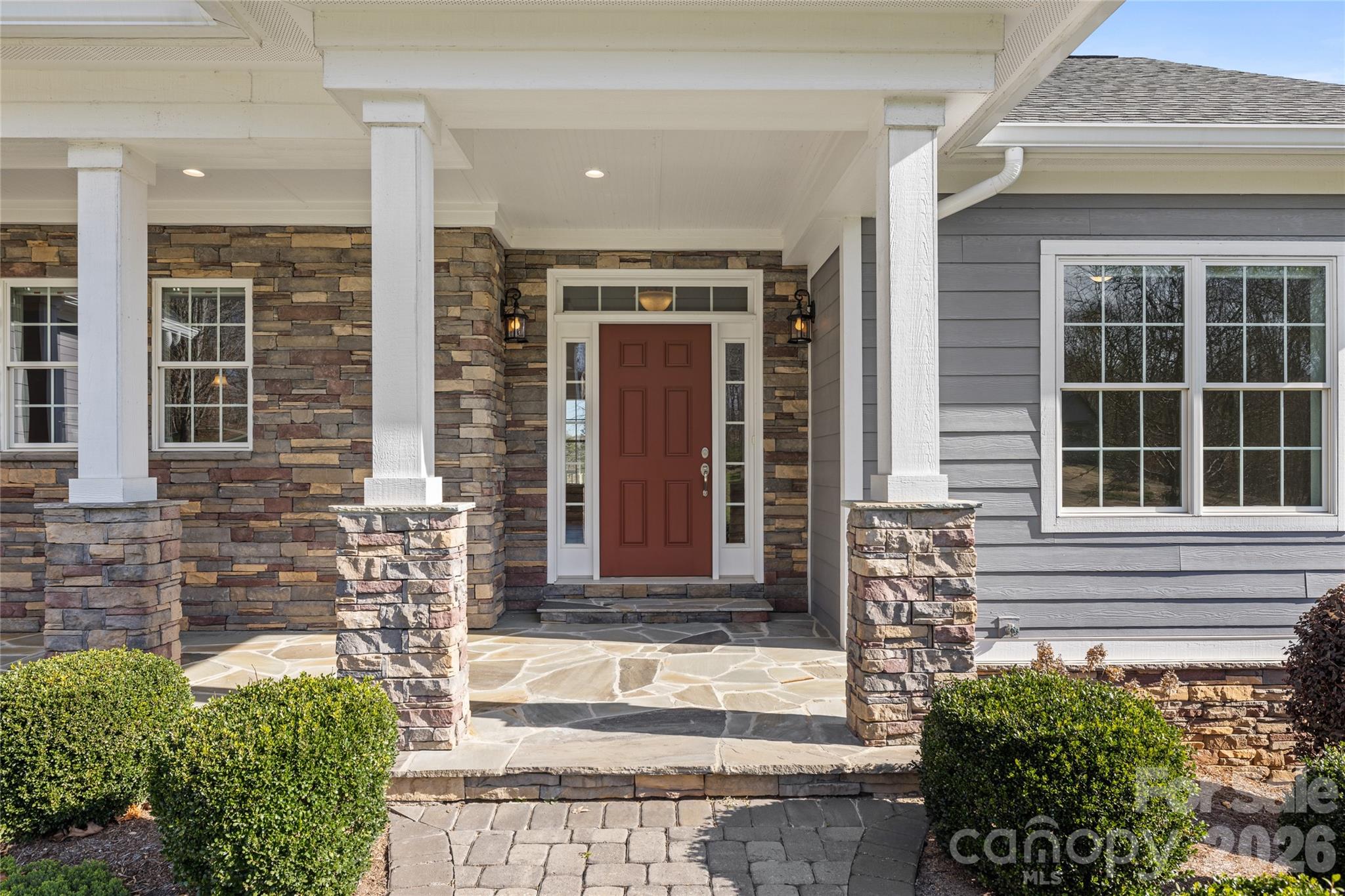 490 Mapleton Lane Property Photo 3