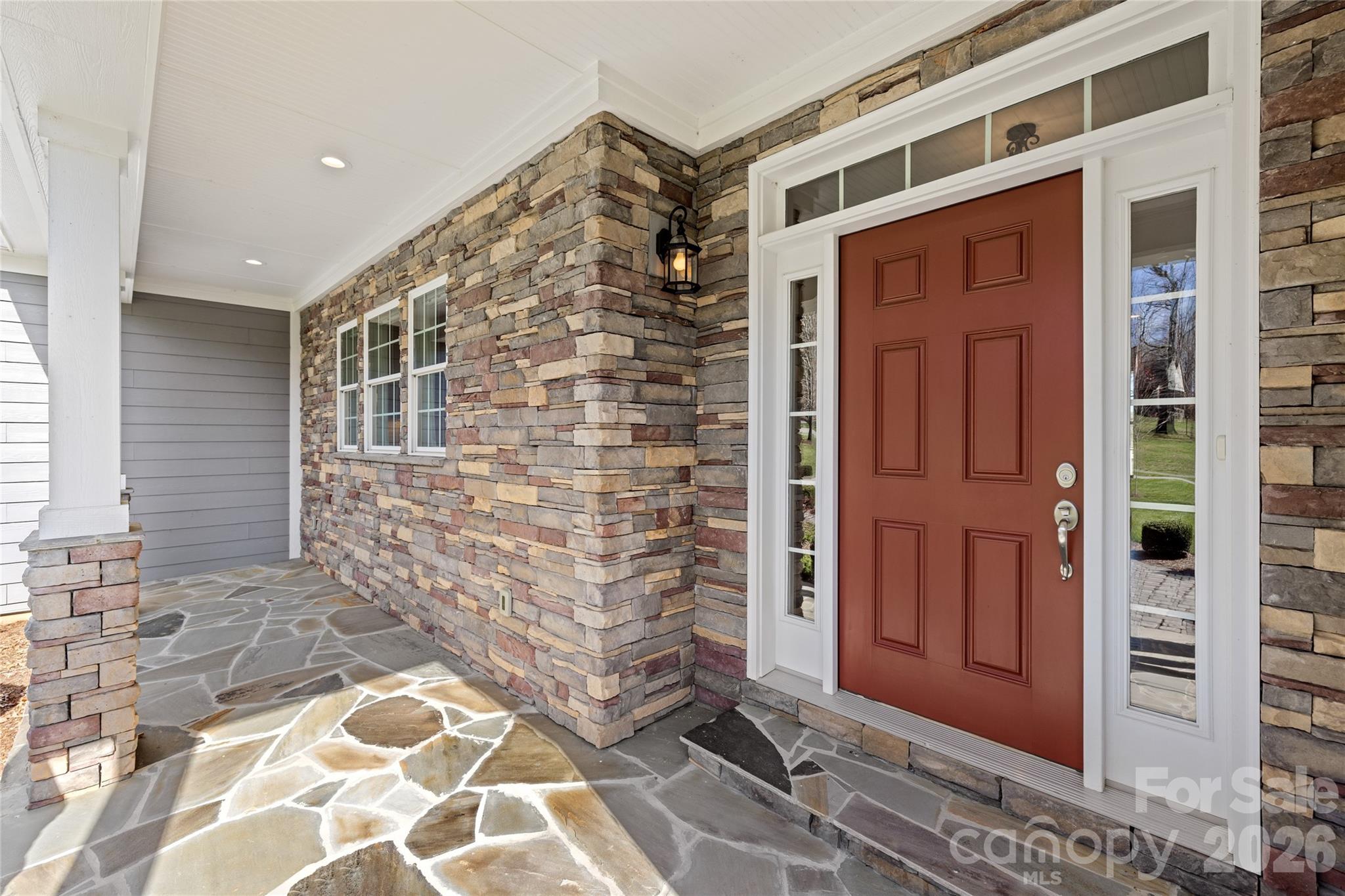 490 Mapleton Lane Property Photo 4
