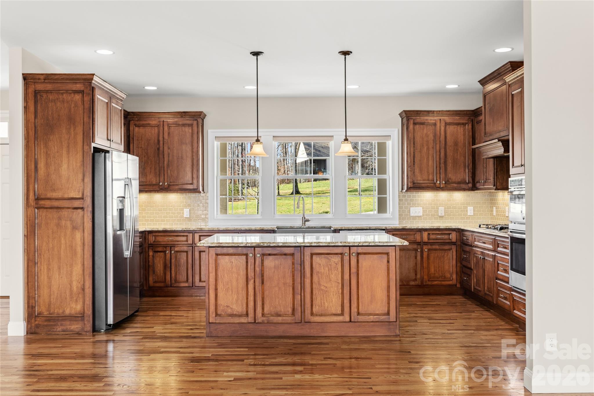 490 Mapleton Lane Property Photo 7