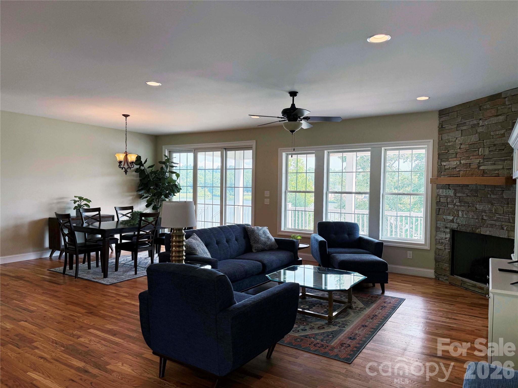 490 Mapleton Lane Property Photo 14