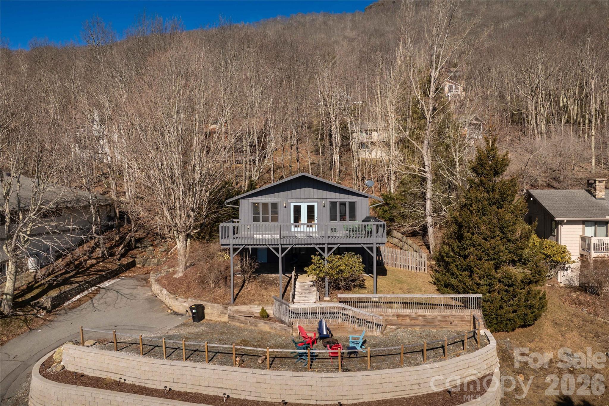 1628 Skyland Drive Property Photo 1