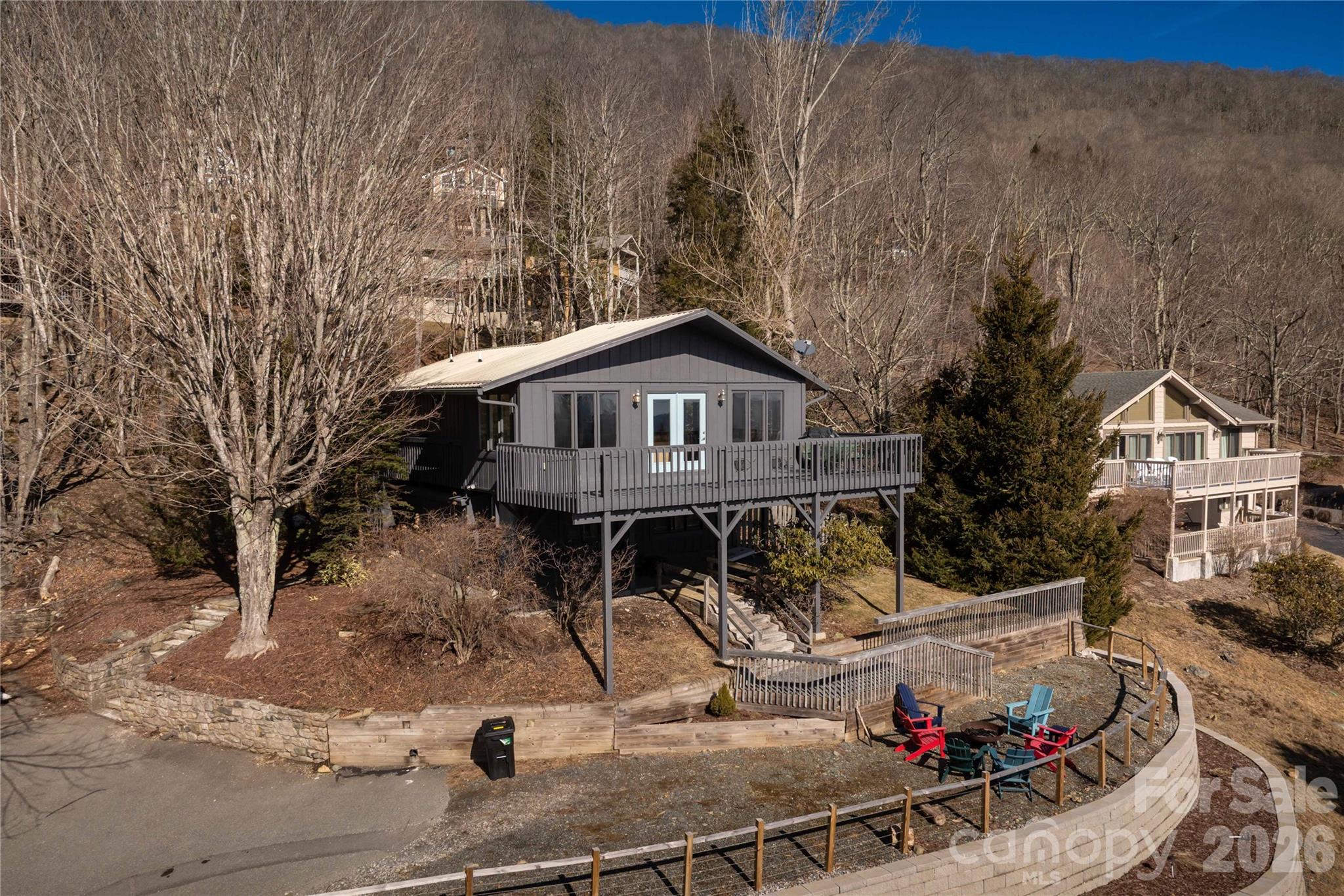 1628 Skyland Drive Property Photo 2
