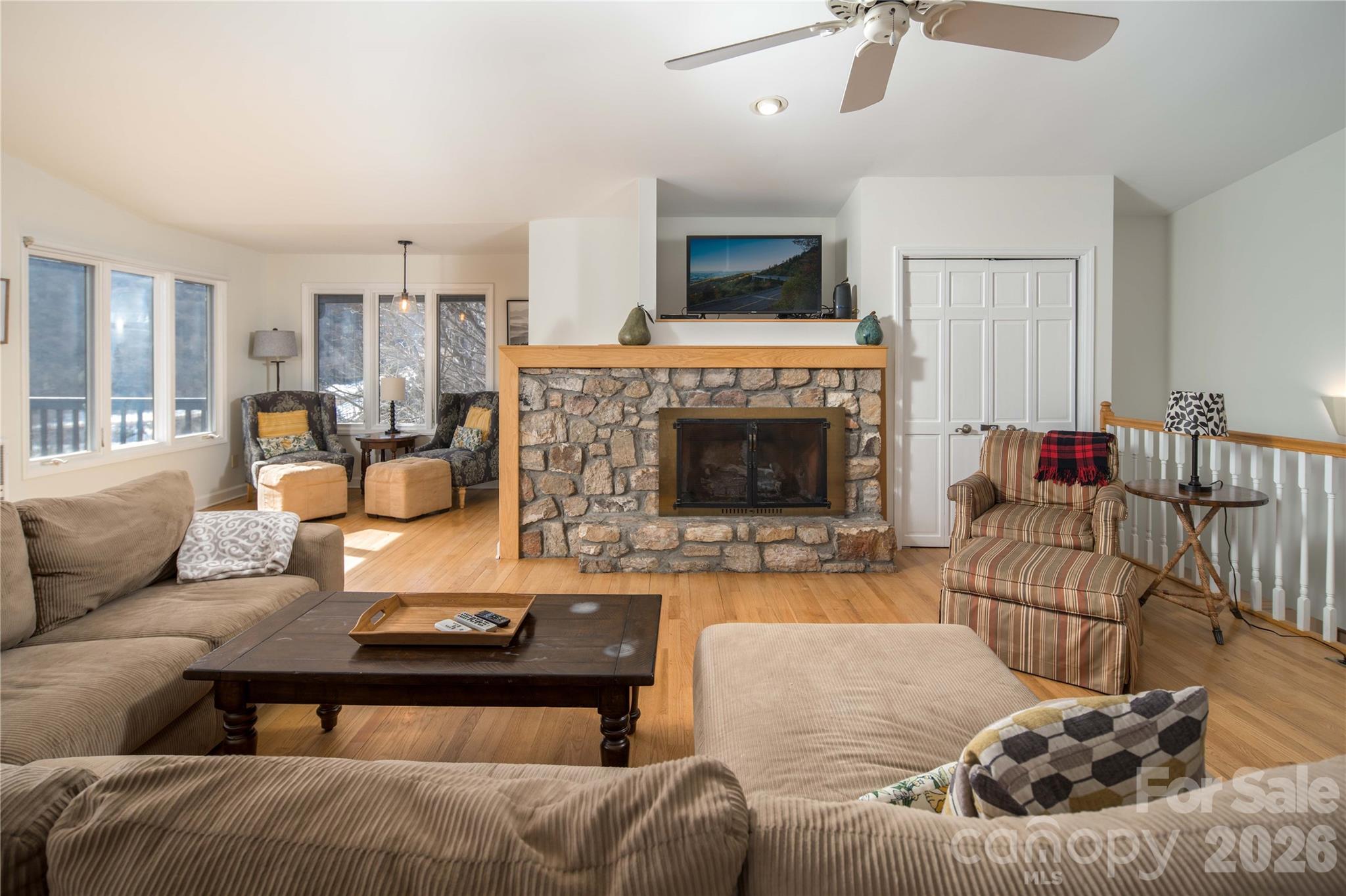 1628 Skyland Drive Property Photo 15