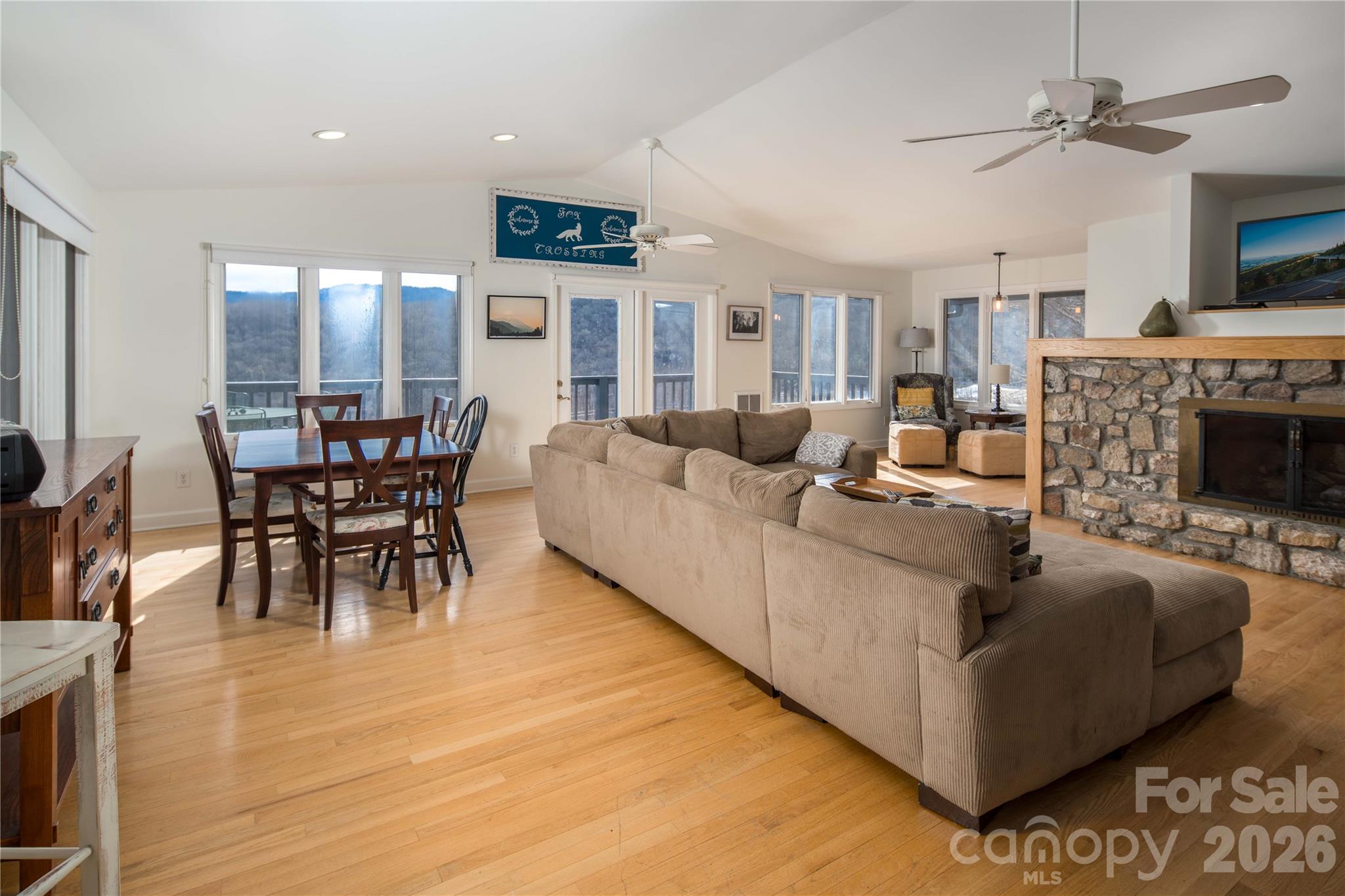 1628 Skyland Drive Property Photo 17