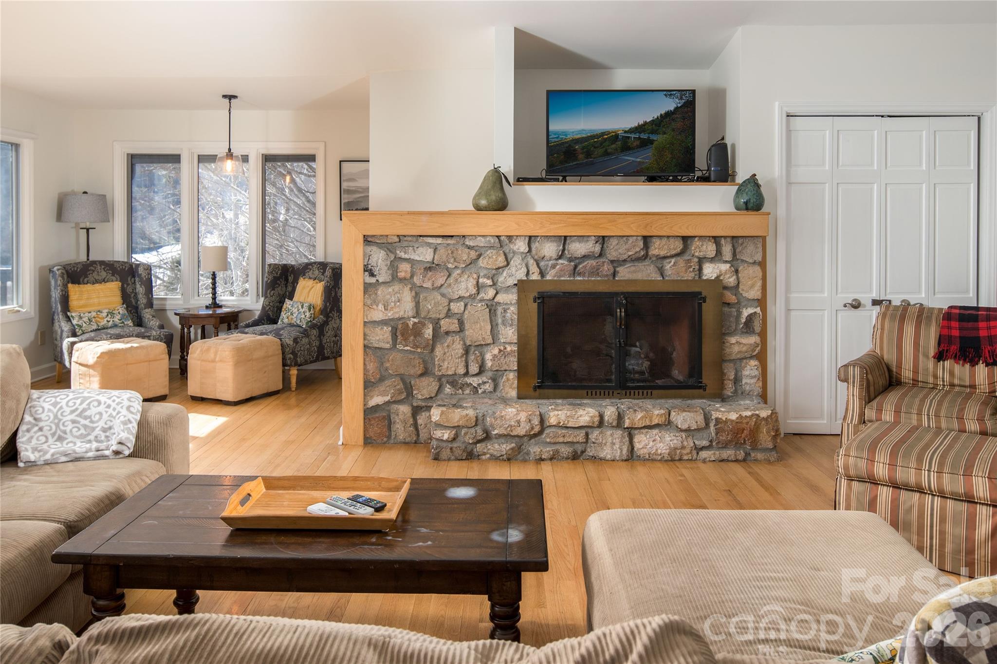 1628 Skyland Drive Property Photo 18