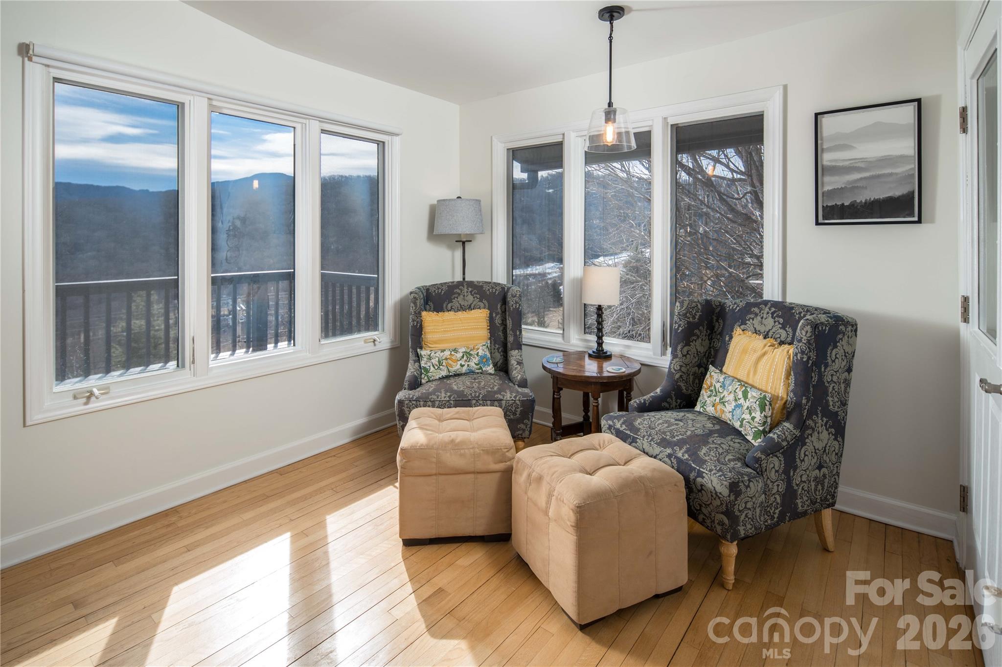 1628 Skyland Drive Property Photo 19