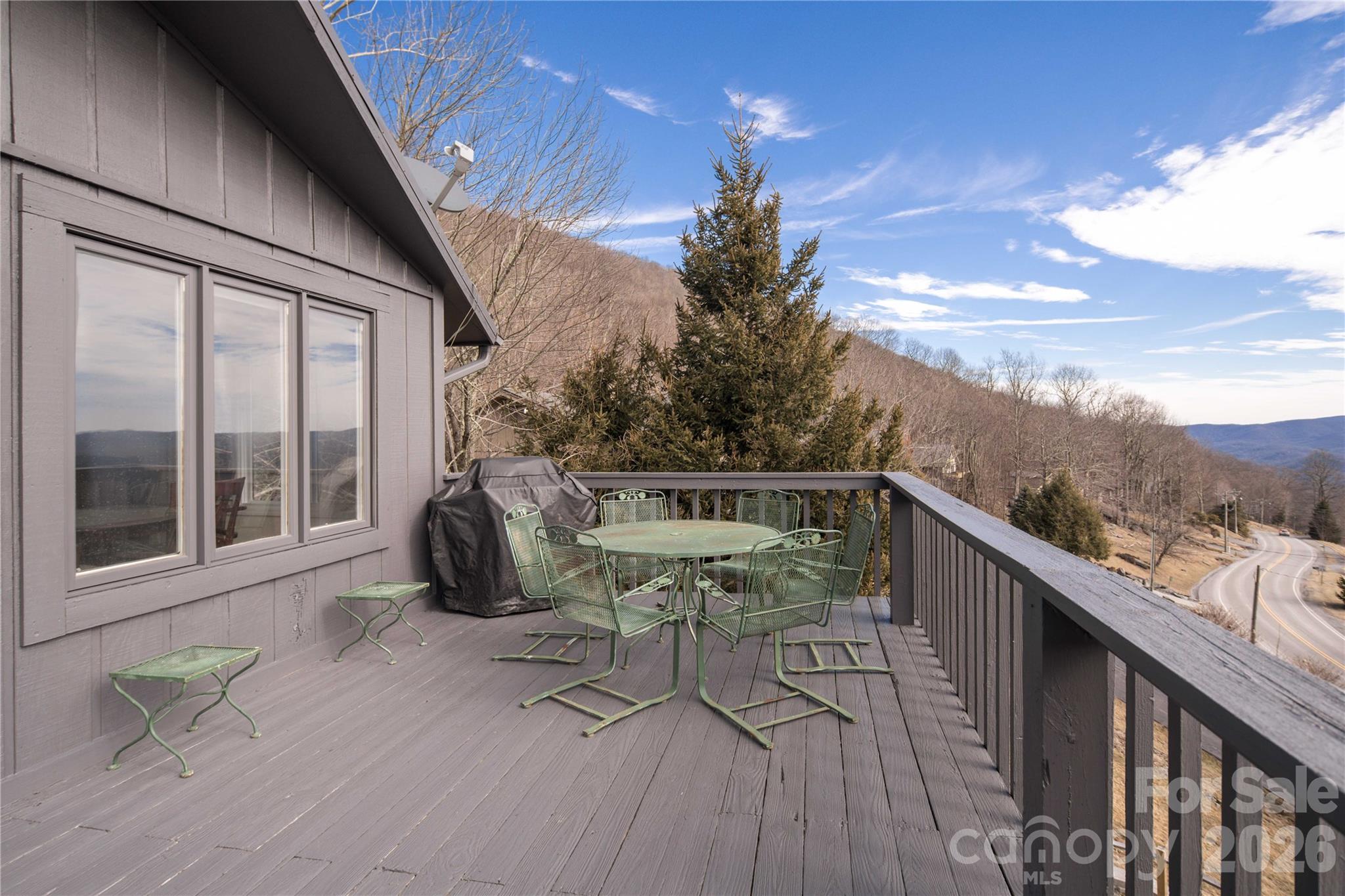 1628 Skyland Drive Property Photo 35