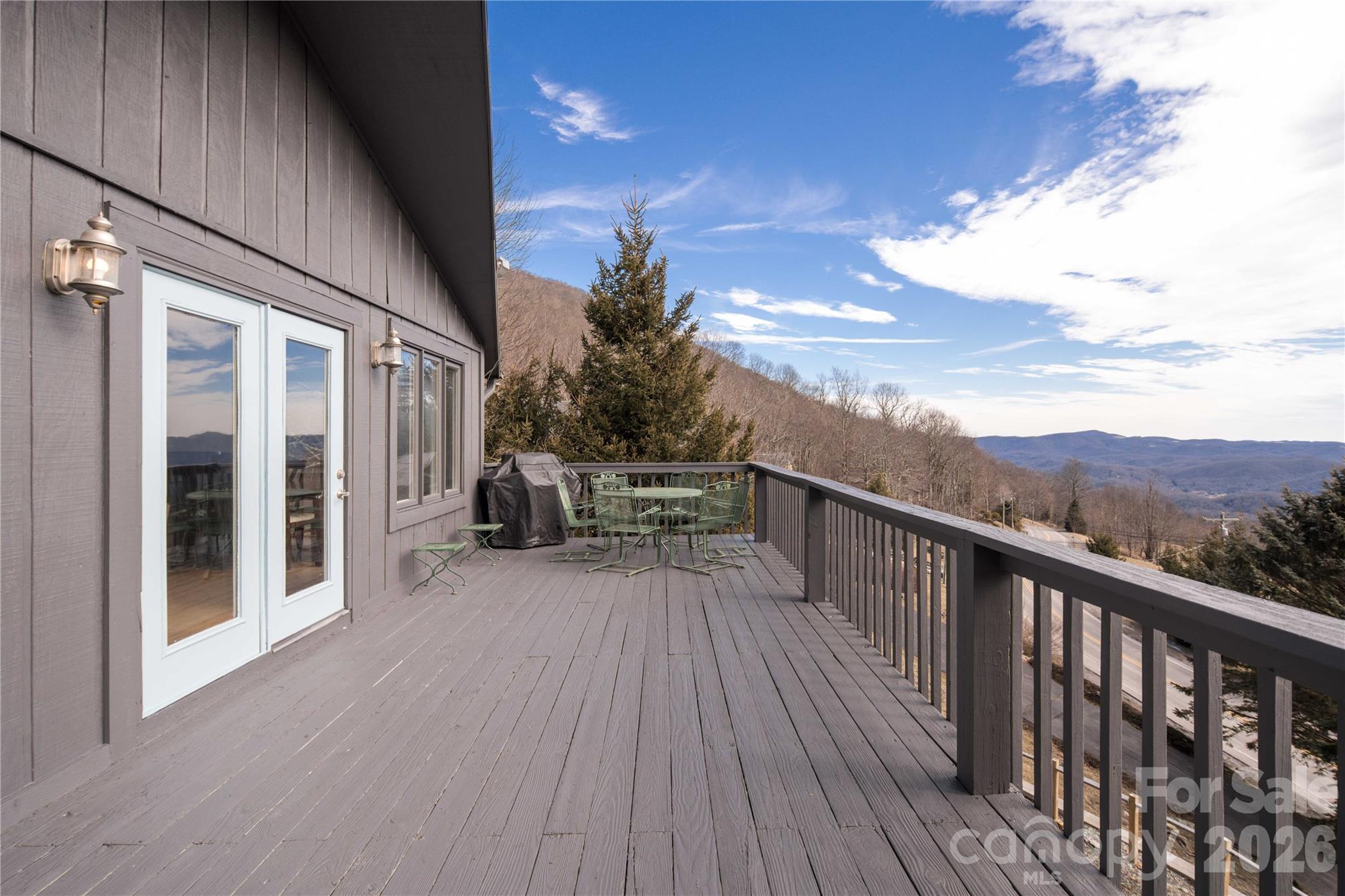 1628 Skyland Drive Property Photo 37
