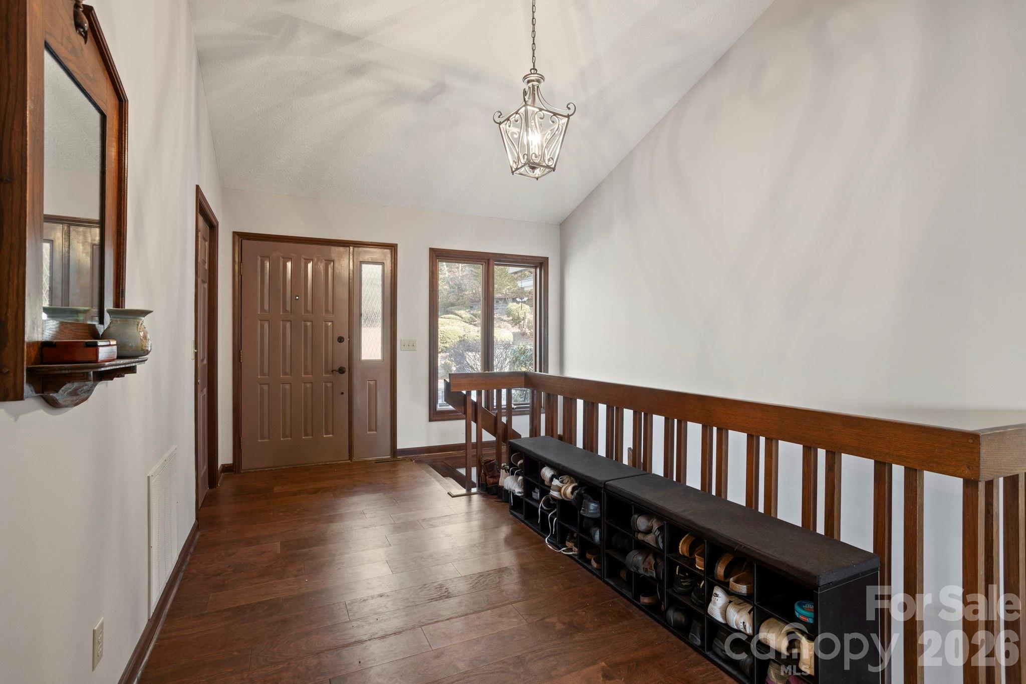 404 W Browning Road Property Photo 4