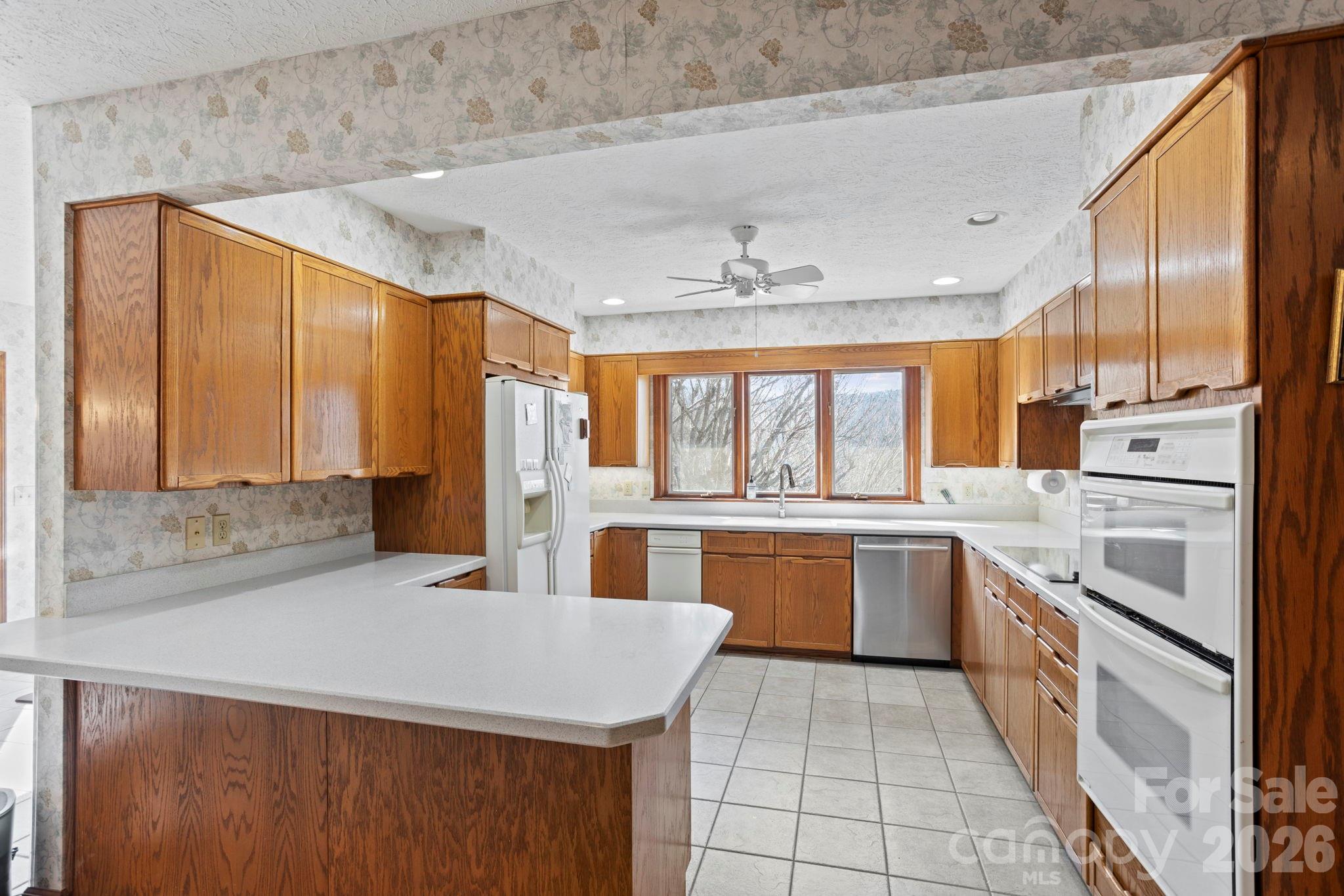 404 W Browning Road Property Photo 11
