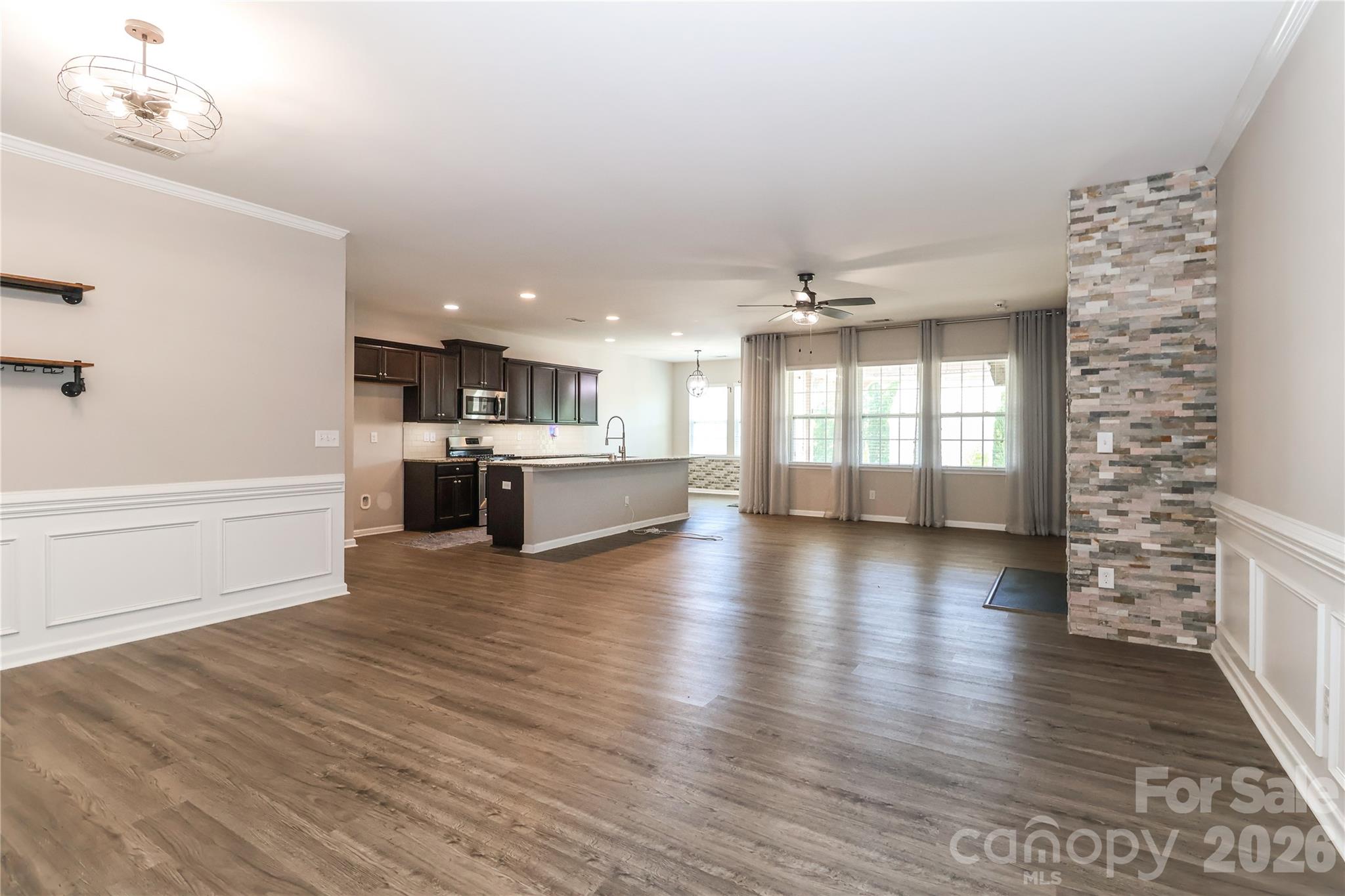 180 N Cromwell Drive Property Photo 10