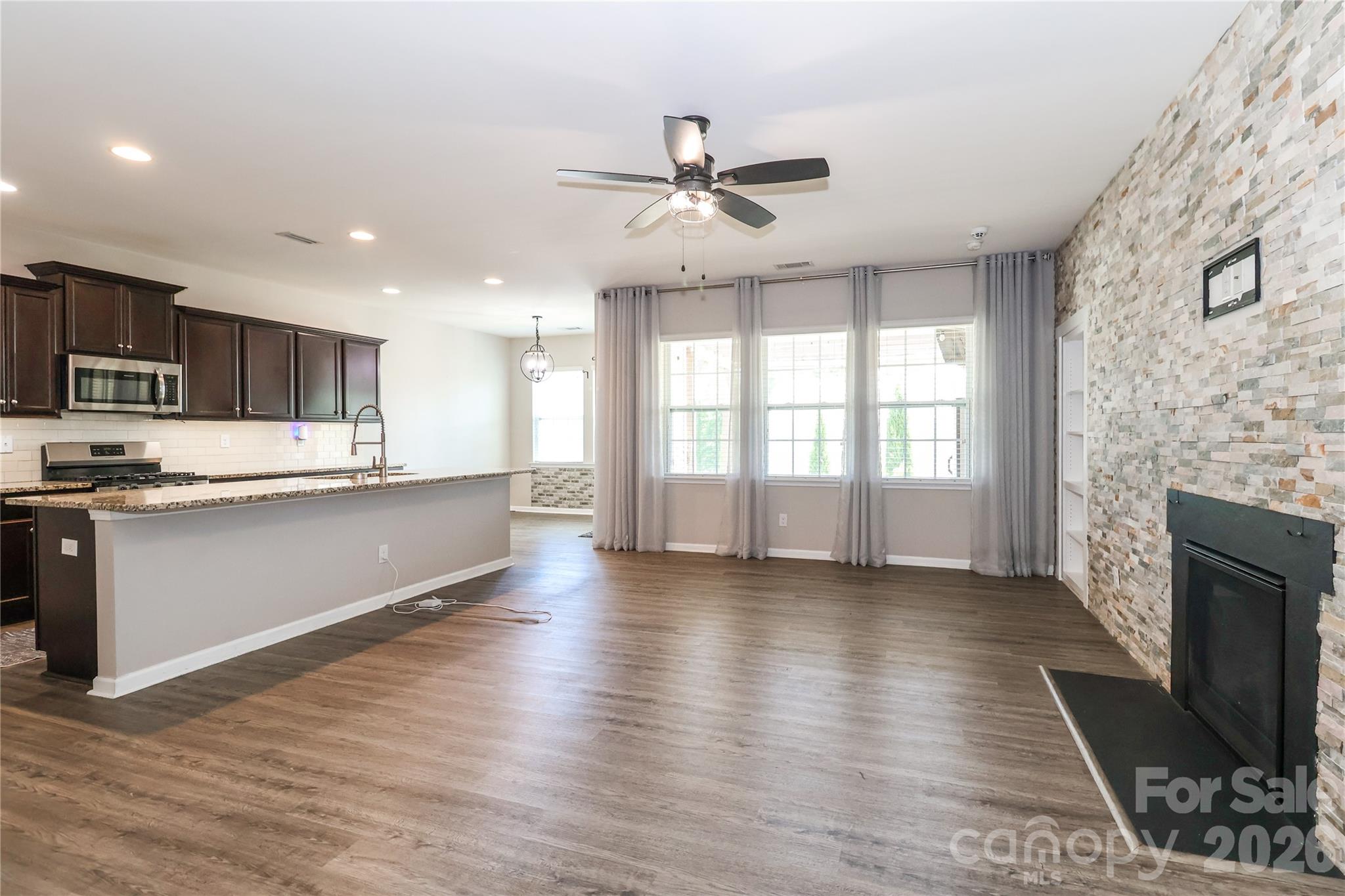 180 N Cromwell Drive Property Photo 11