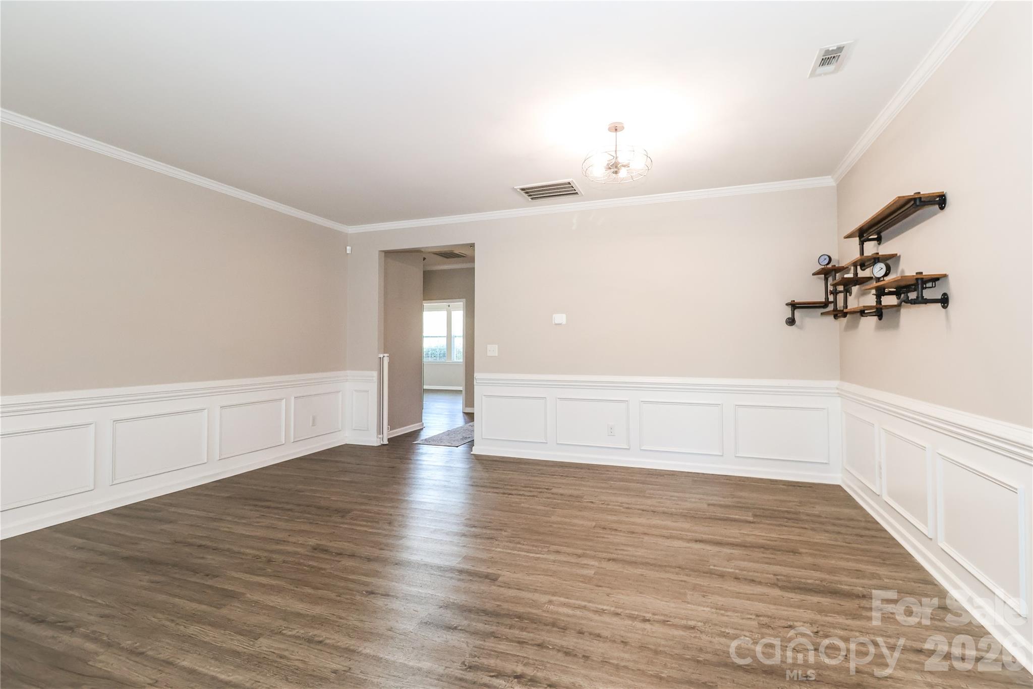 180 N Cromwell Drive Property Photo 13