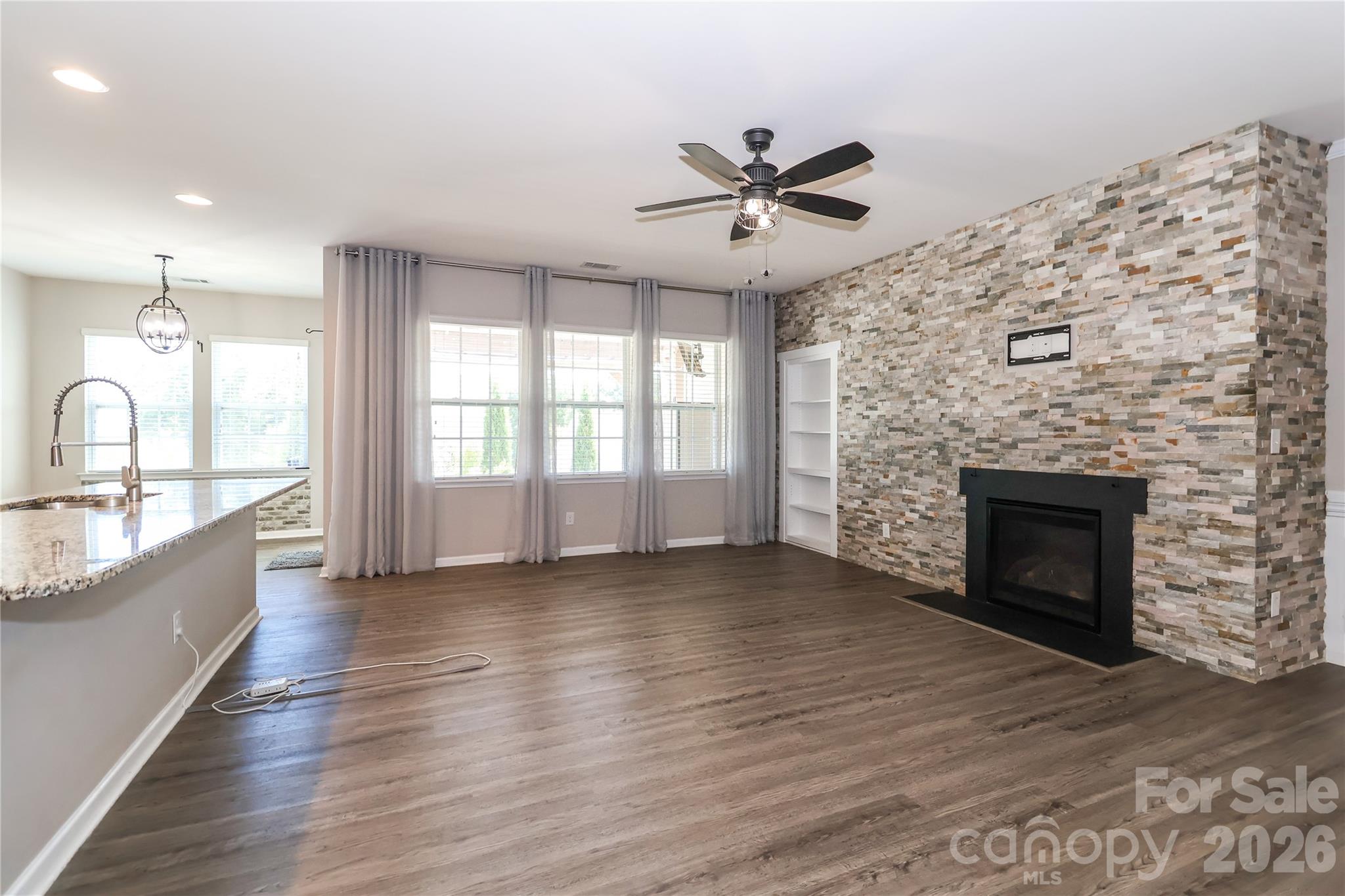 180 N Cromwell Drive Property Photo 14