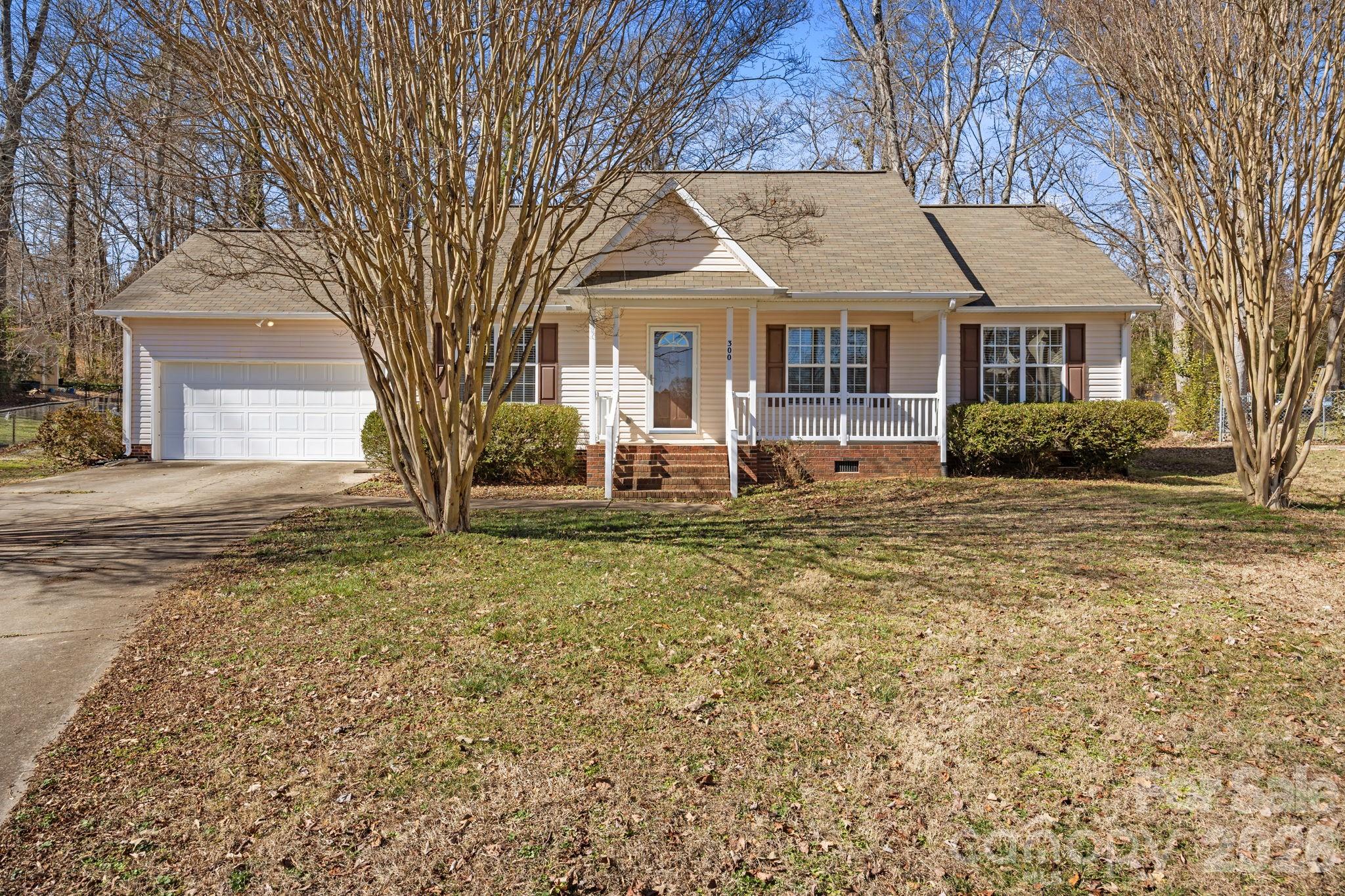 300 Chinaberry Drive Property Photo 1