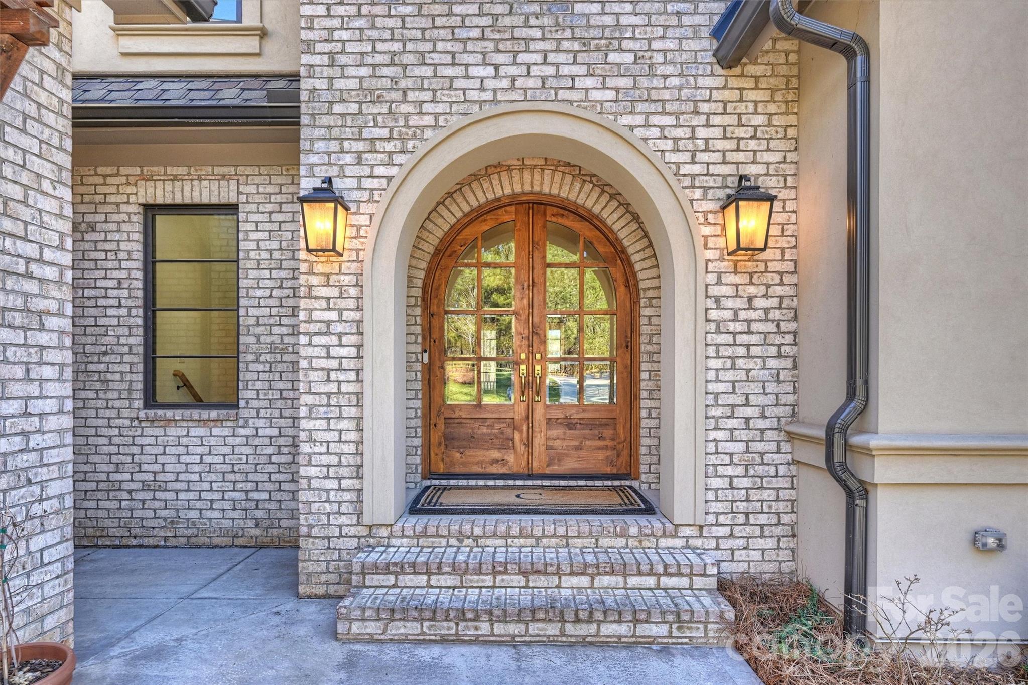 1521 Reflection Pointe Boulevard Property Photo 3