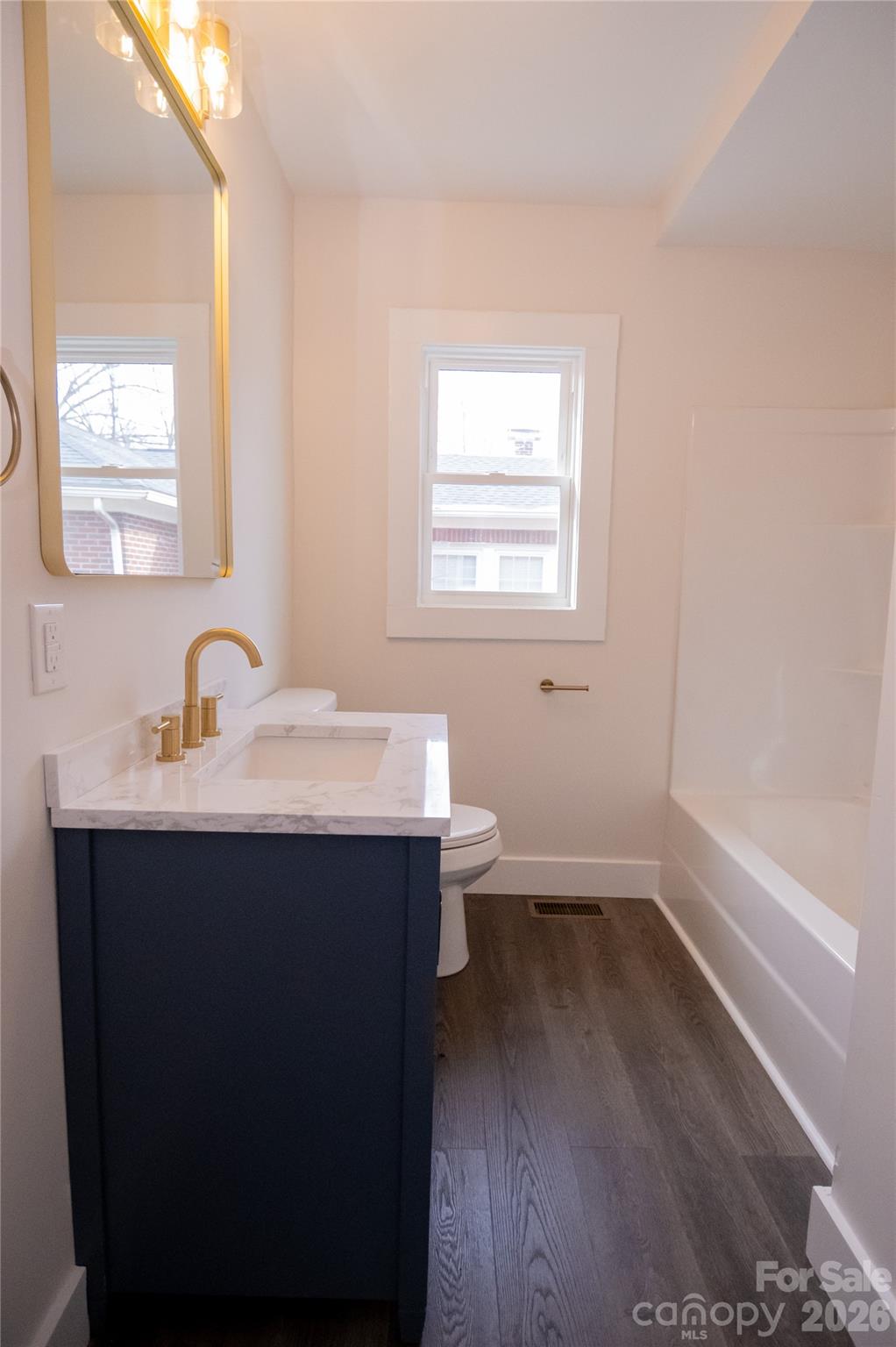 430 N Green Street Property Photo 17