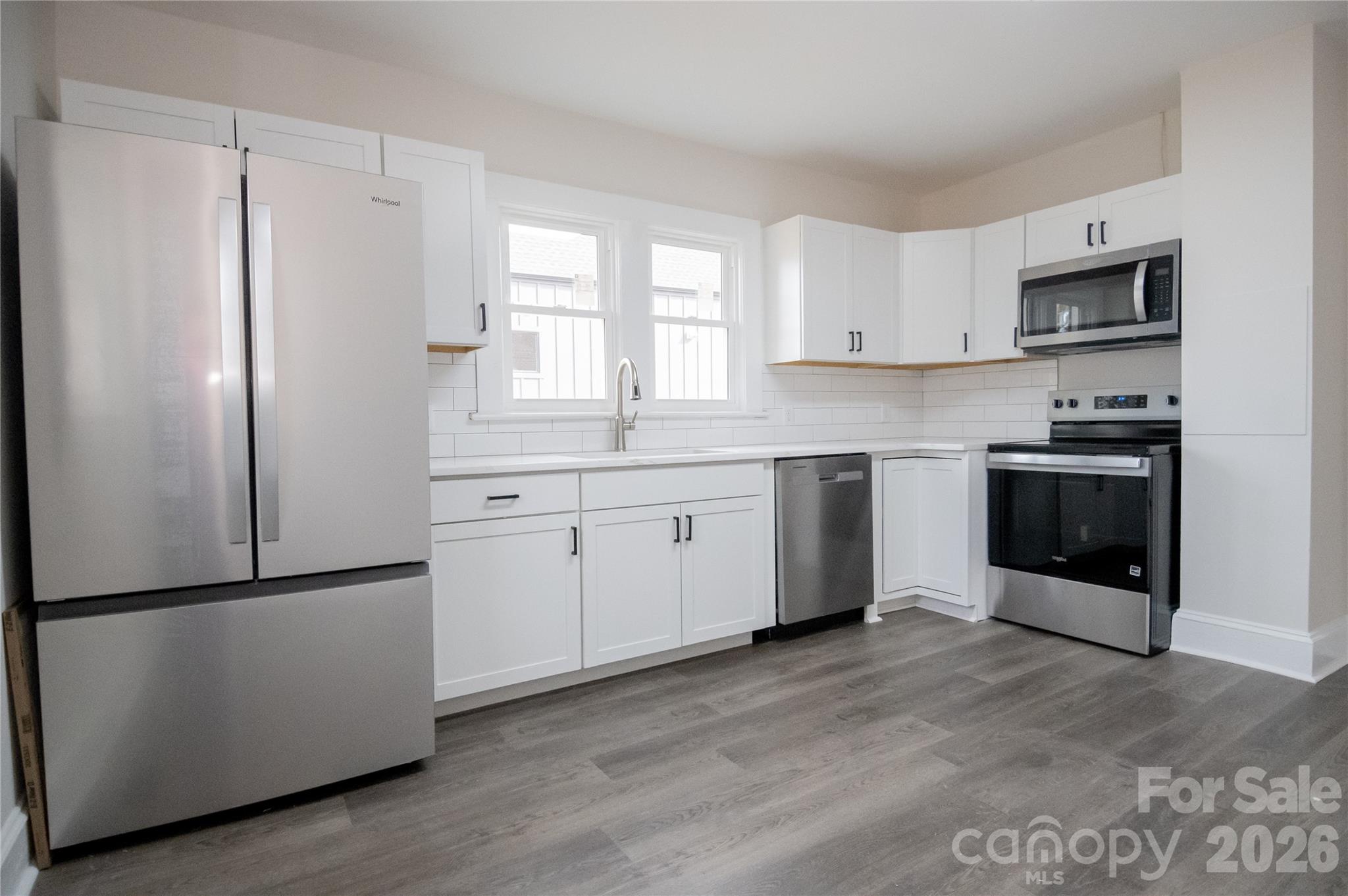 430 N Green Street Property Photo 20