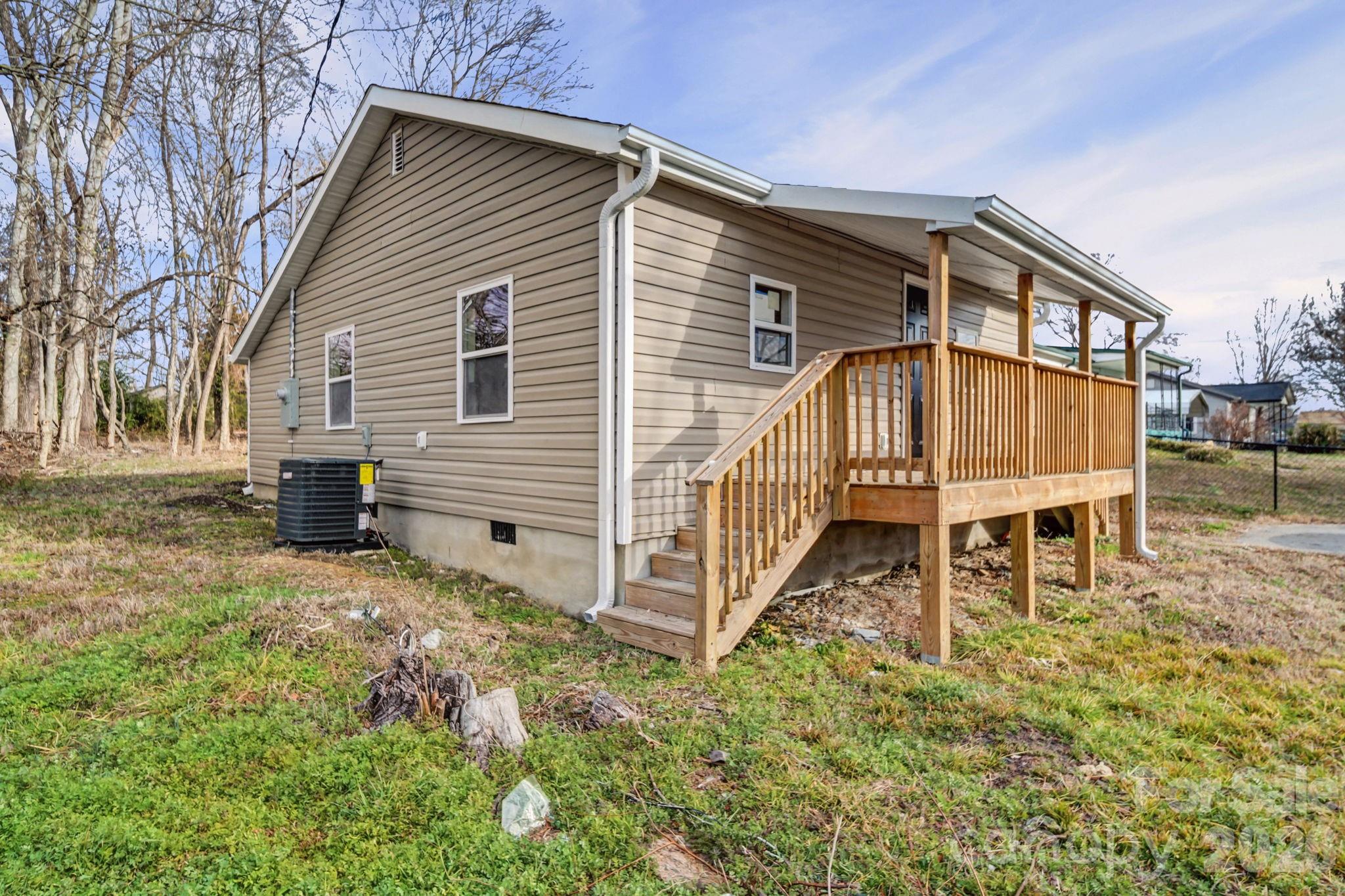 1450 Stroupe Street Property Photo 3