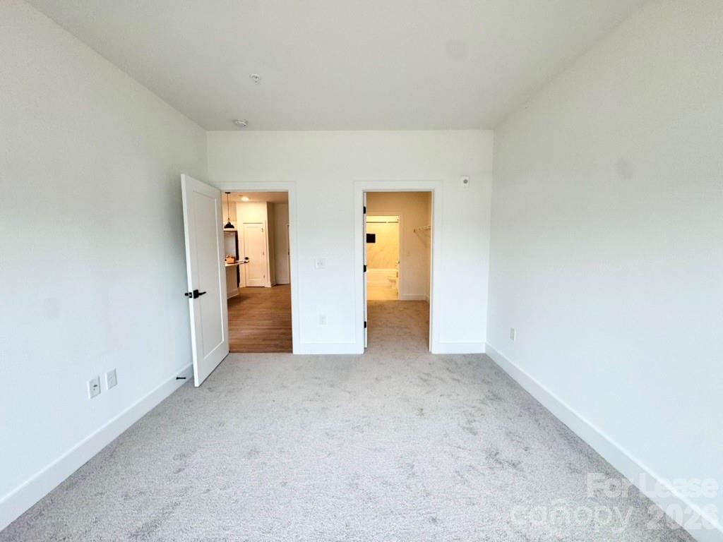 175 W Black Street 309 Property Photo 3