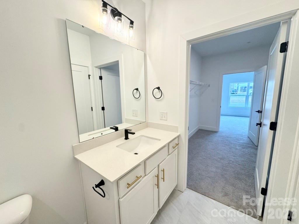 175 W Black Street 309 Property Photo 5
