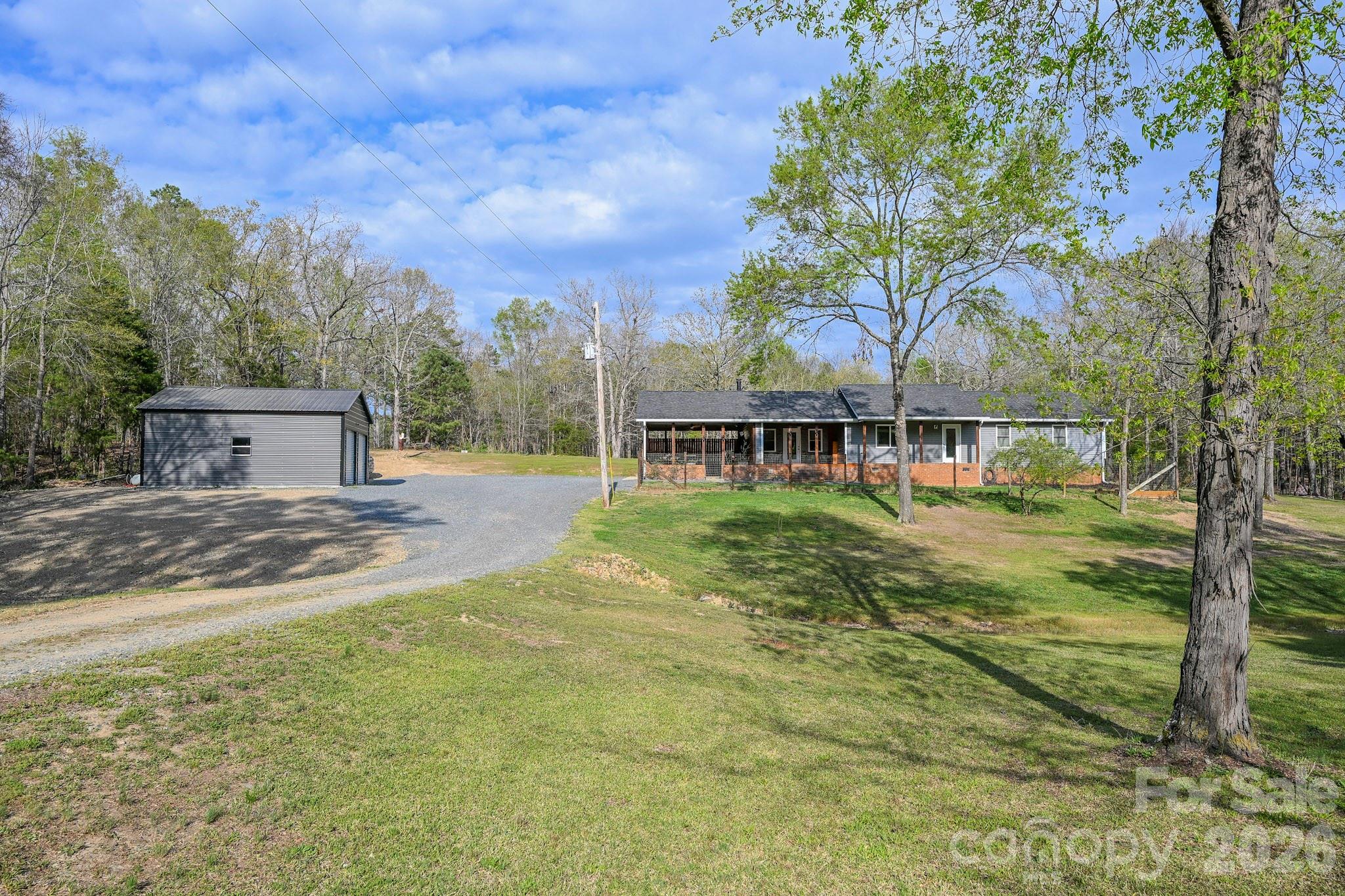 1925 Sojourn Road Property Photo 1