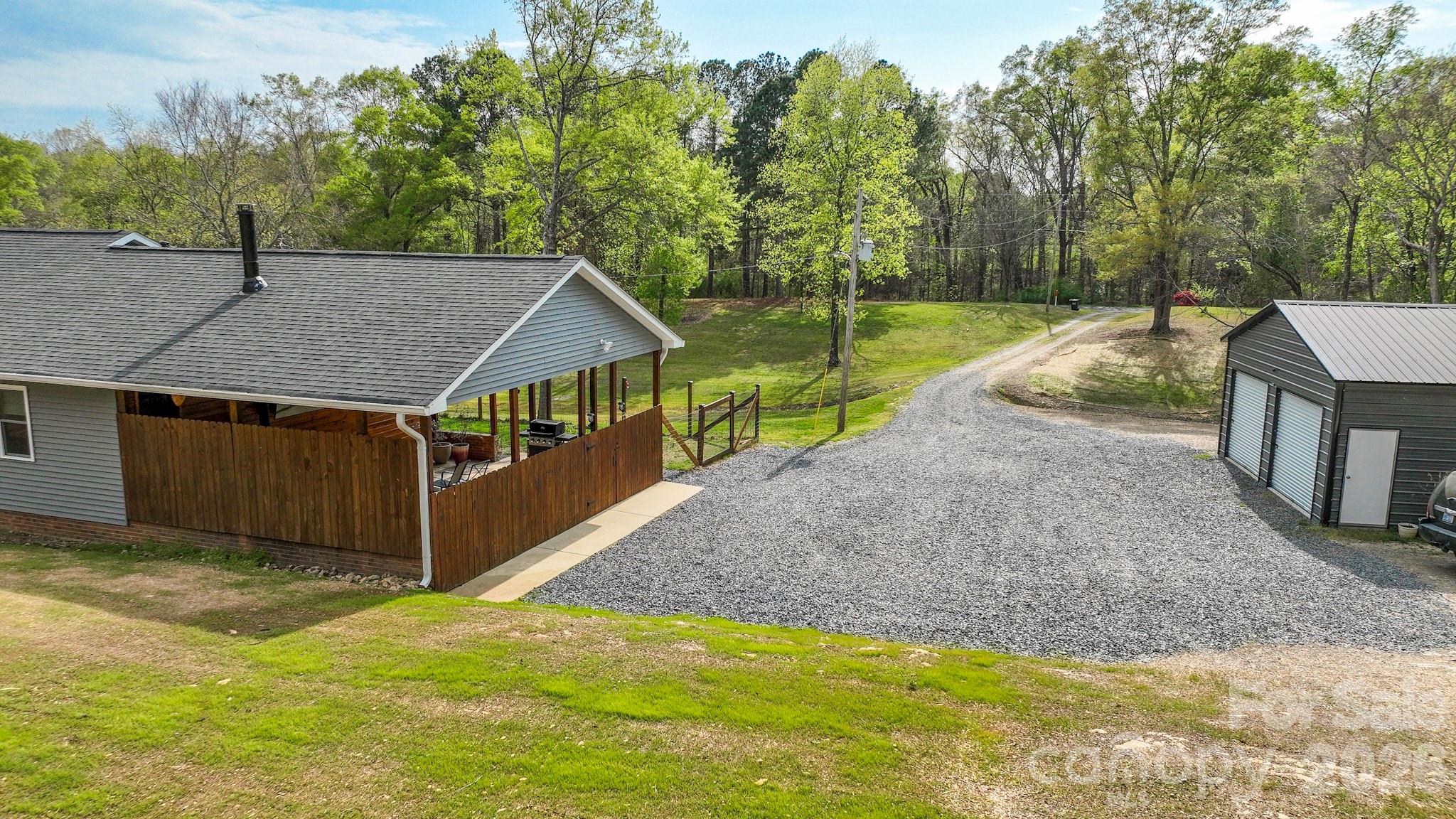 1925 Sojourn Road Property Photo 10