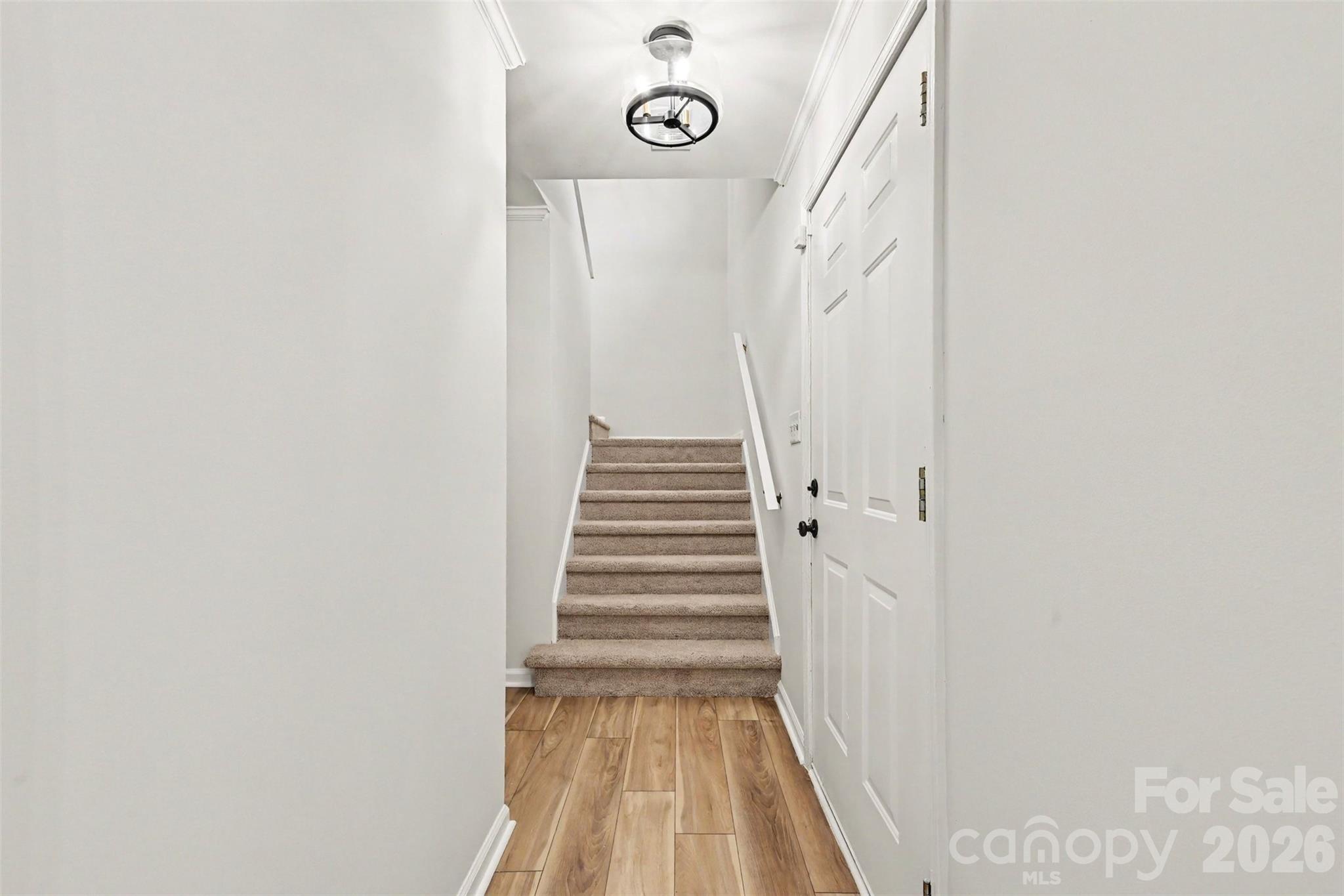 1036 Wexford Place Property Photo 2