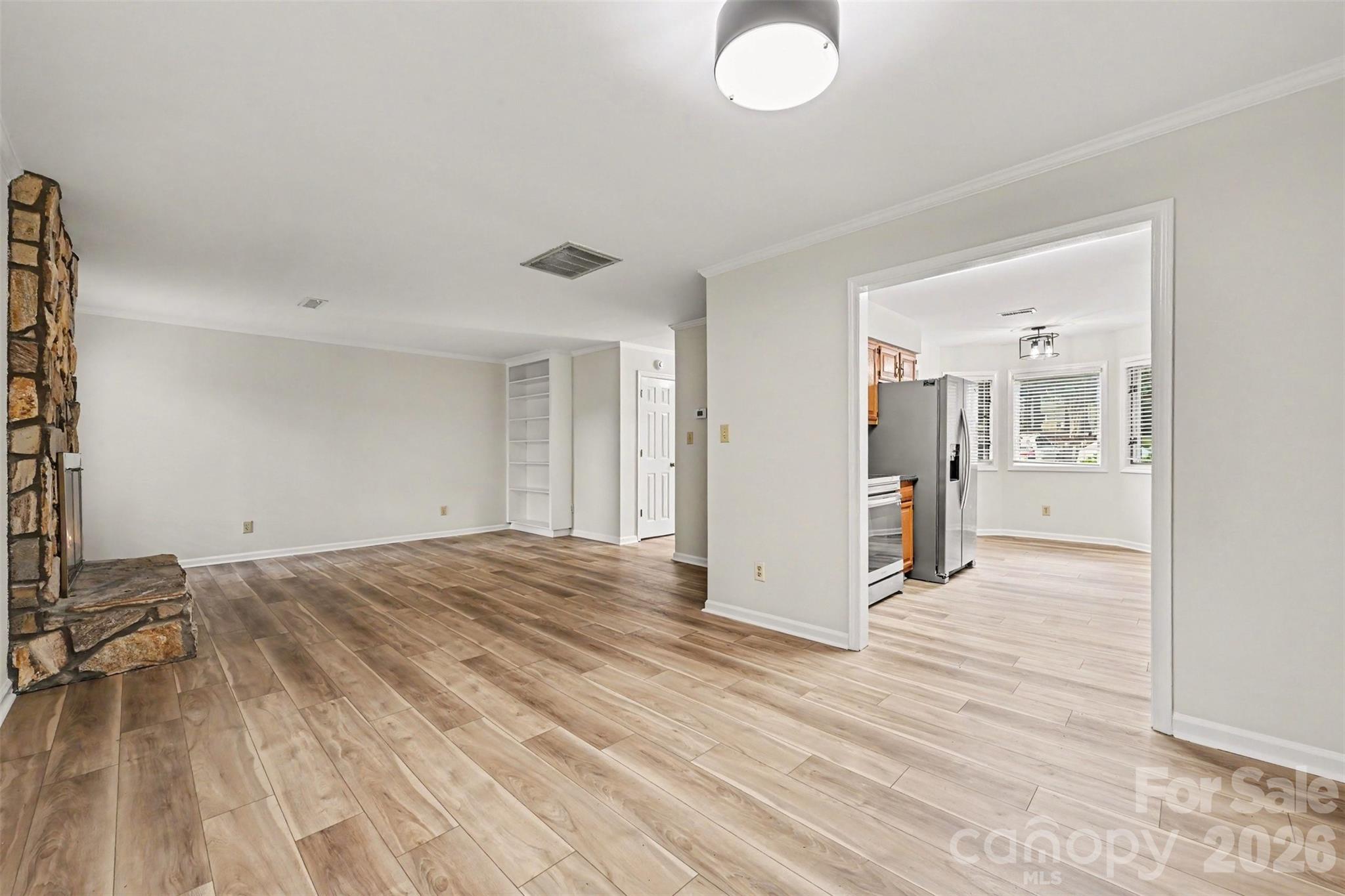 1036 Wexford Place Property Photo 5