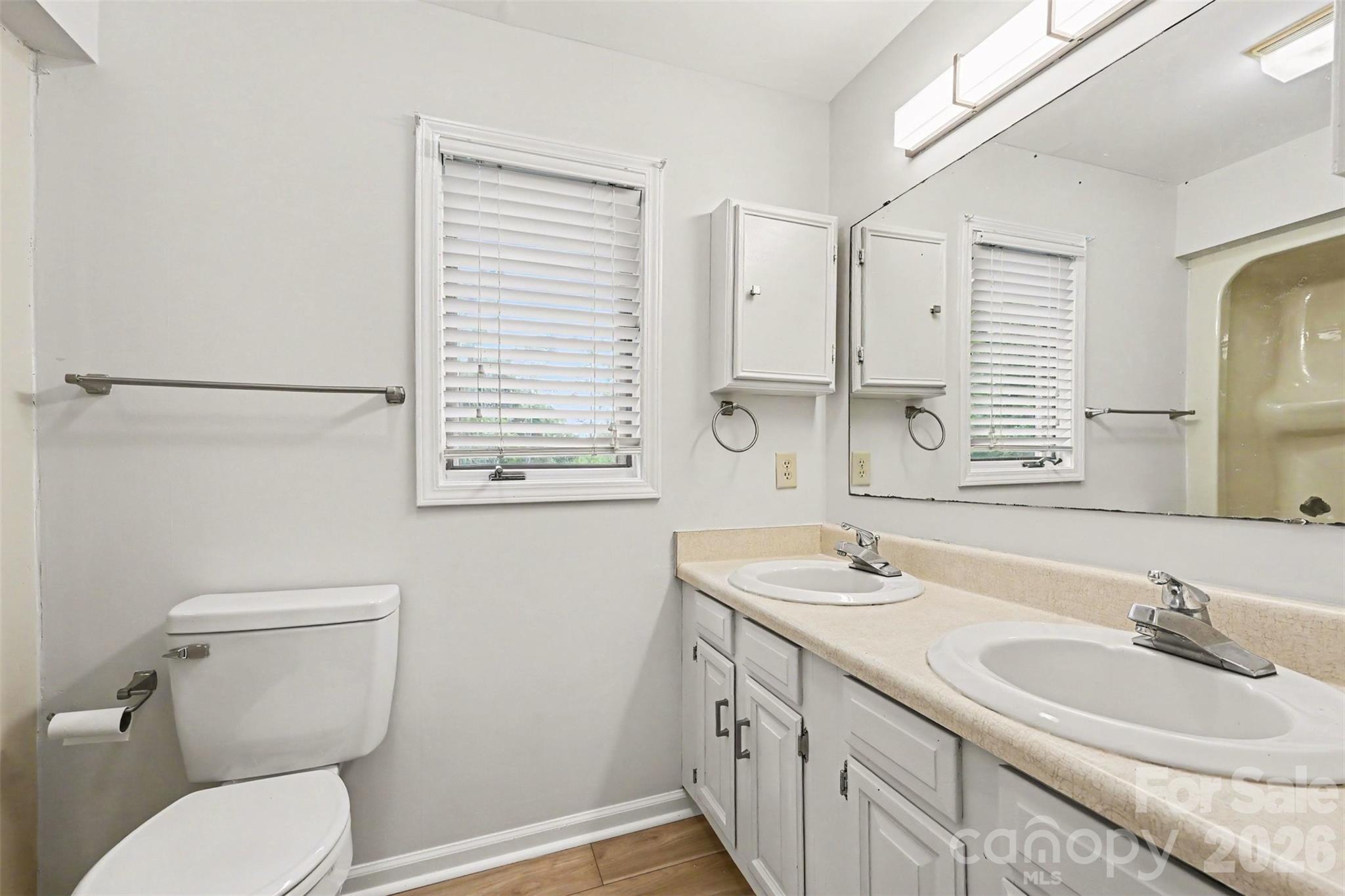 1036 Wexford Place Property Photo 14